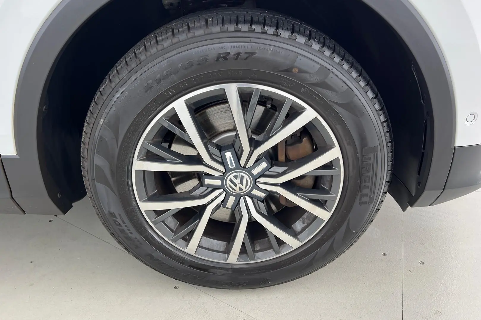 2016 Volkswagen Tiguan Gallery Image 15