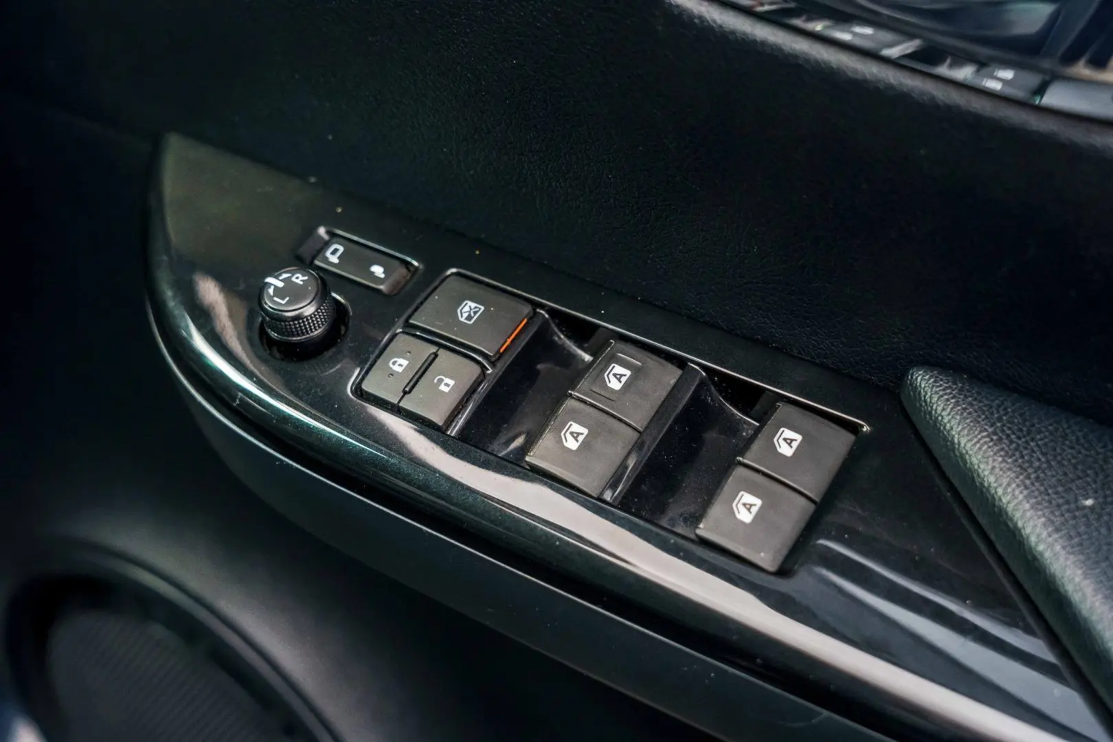 2018 Toyota Hilux Gallery Image 10