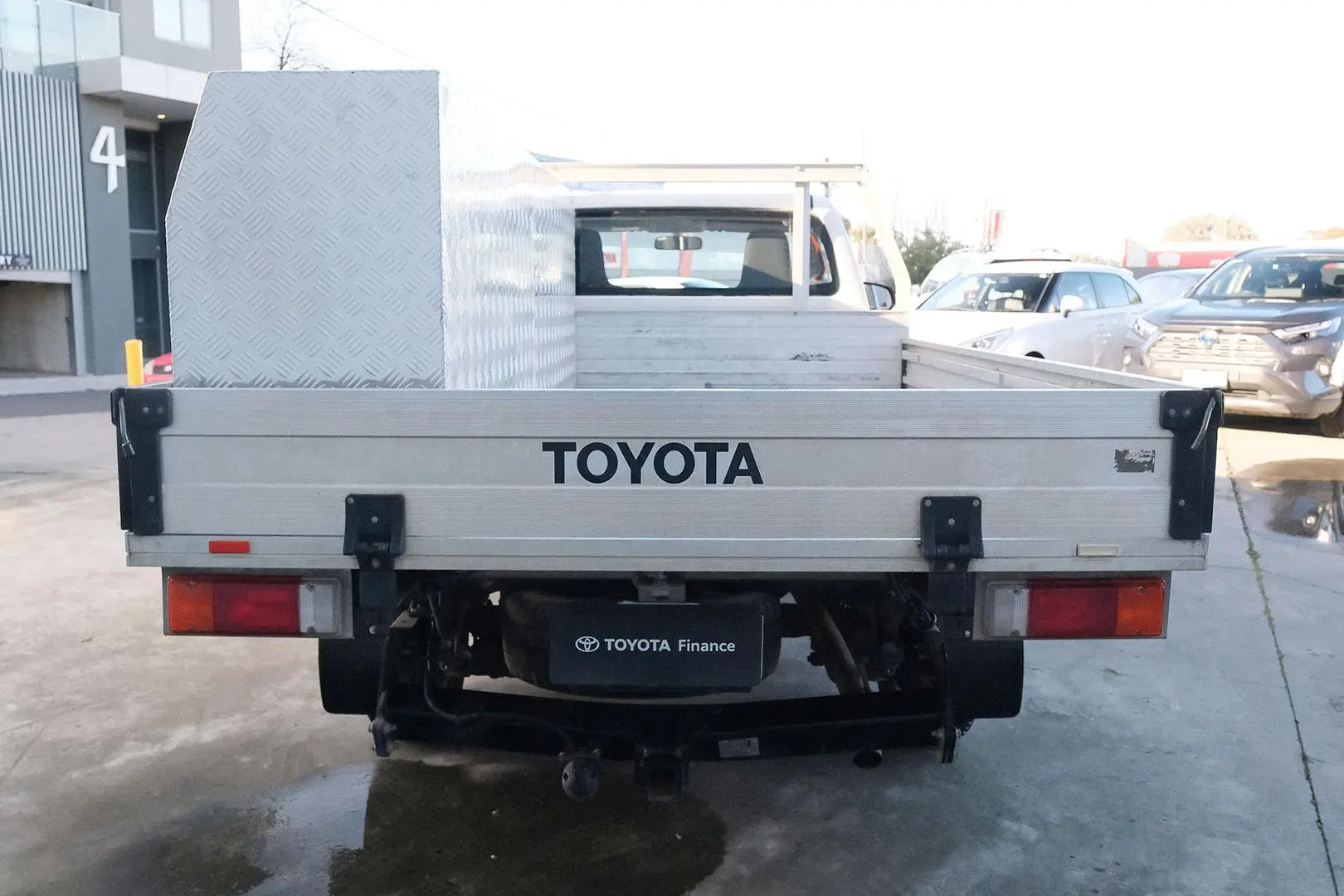2018 Toyota Hilux Gallery Image 4