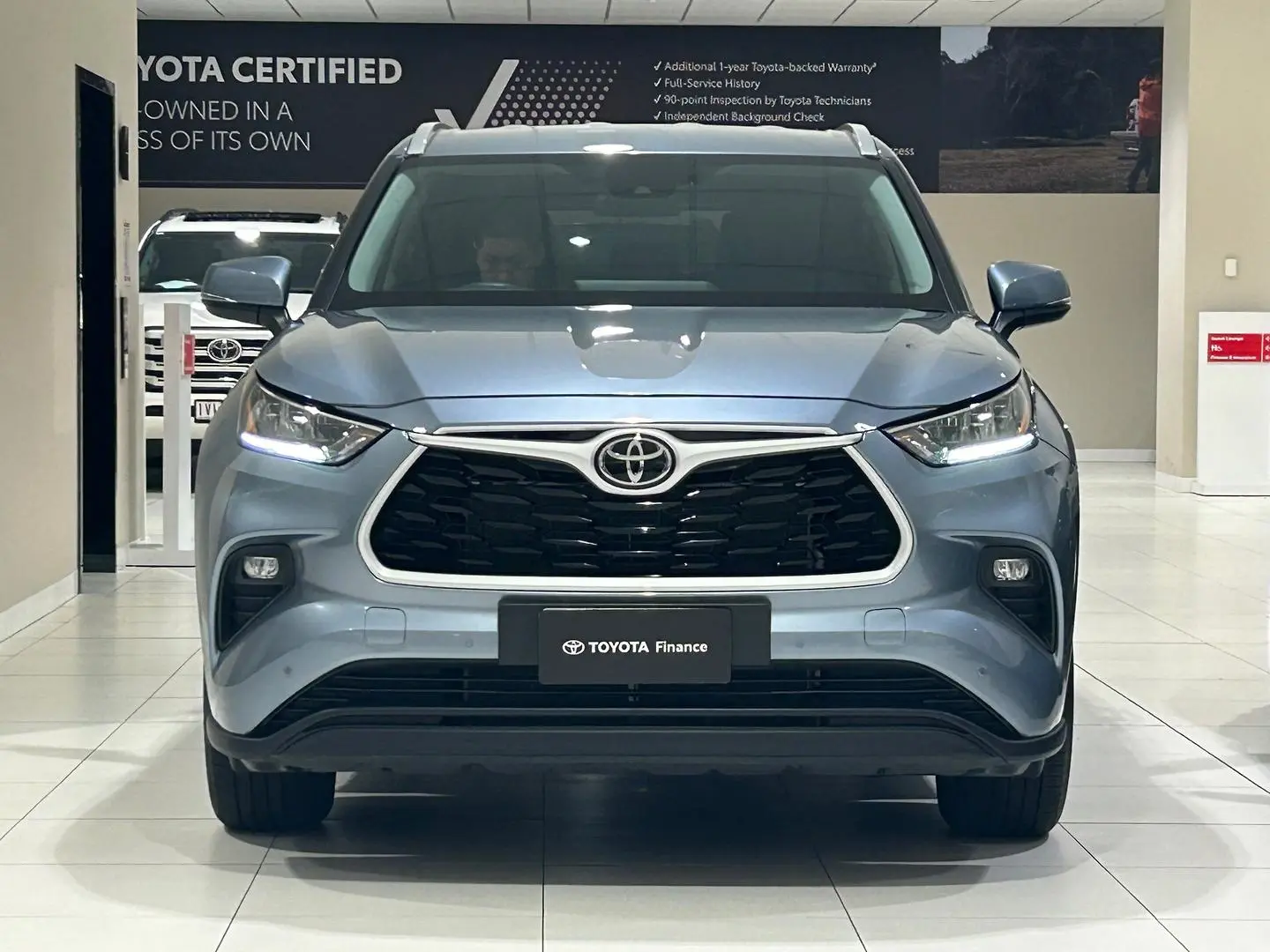 2023 Toyota Kluger Gallery Image 4