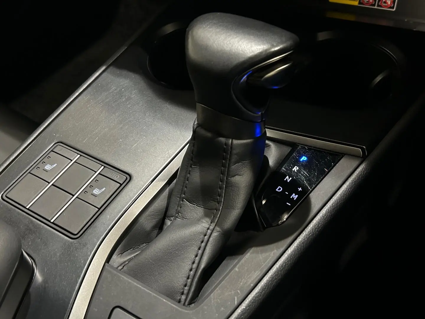 2023 Lexus UX Gallery Image 17