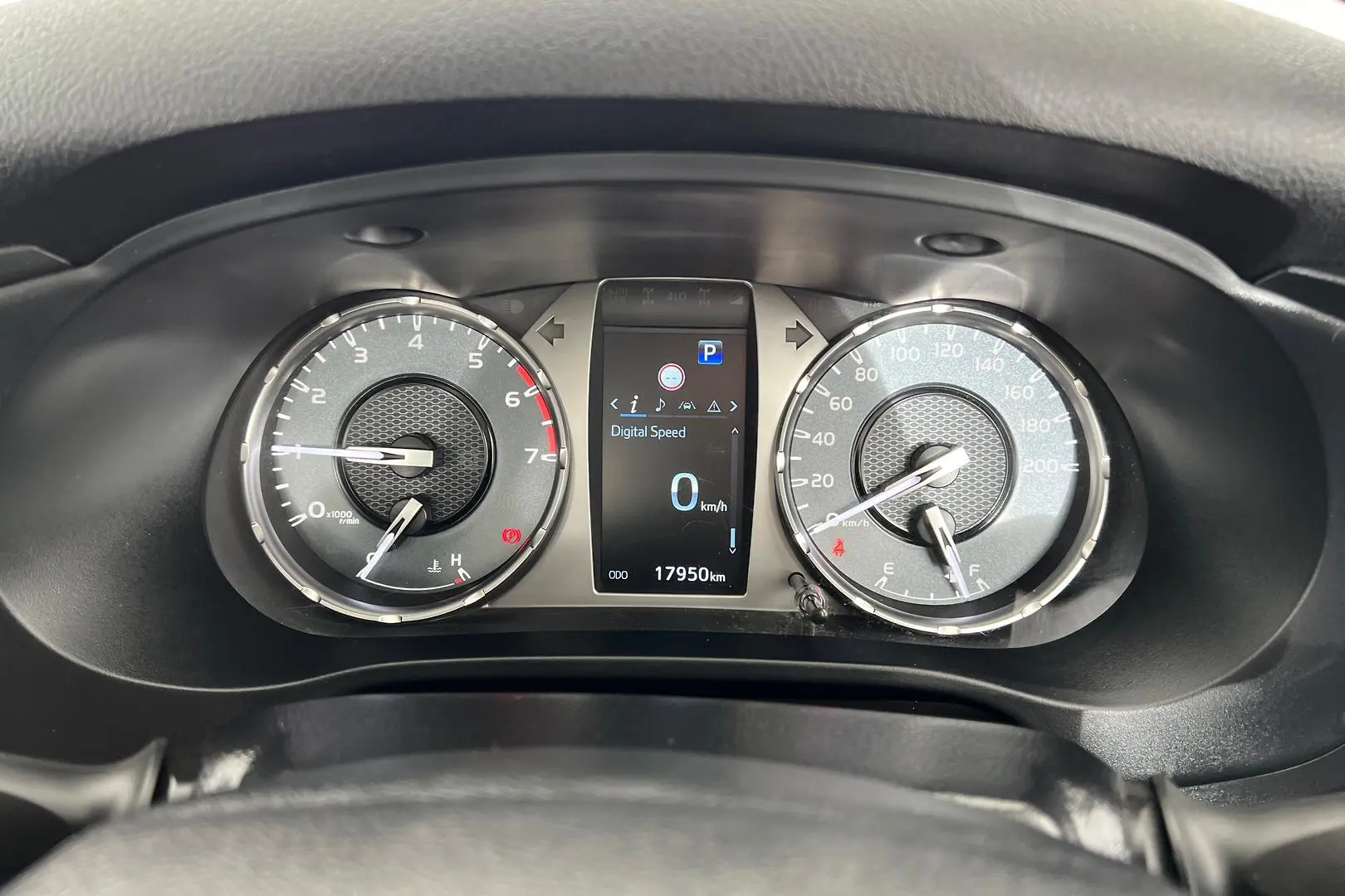 2023 Toyota Hilux Gallery Image 18