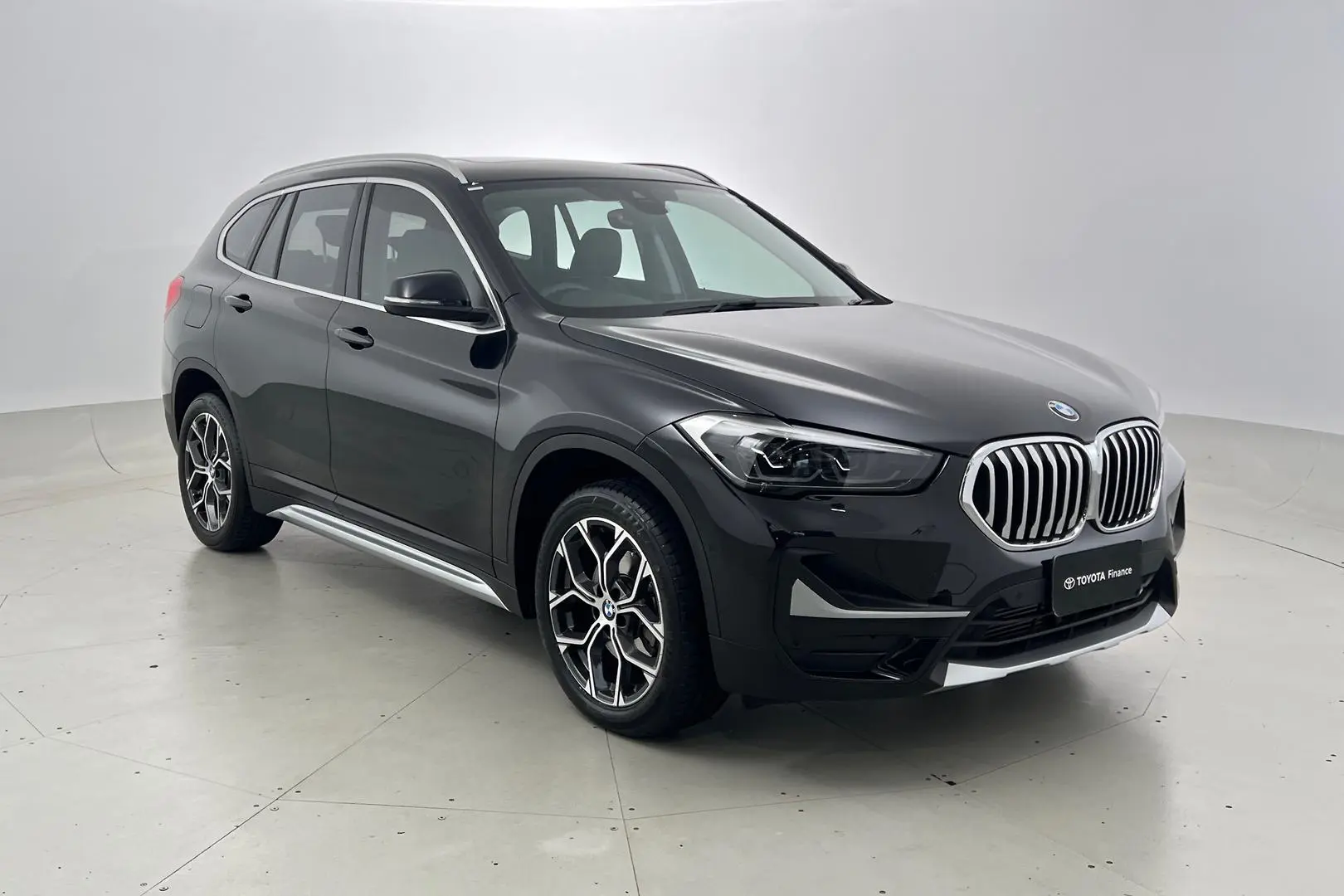 2021 BMW X1 Gallery Image 1
