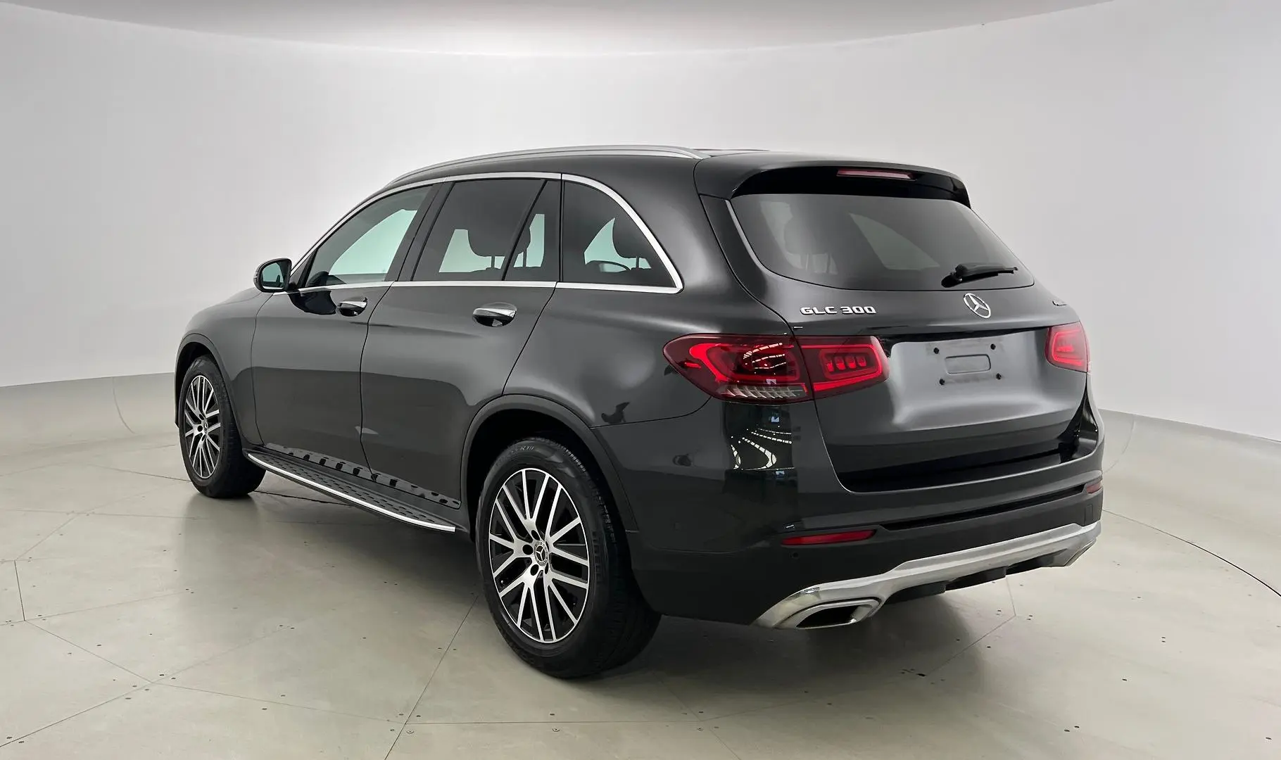 2021 Mercedes-Benz Glc-Class Gallery Image 2