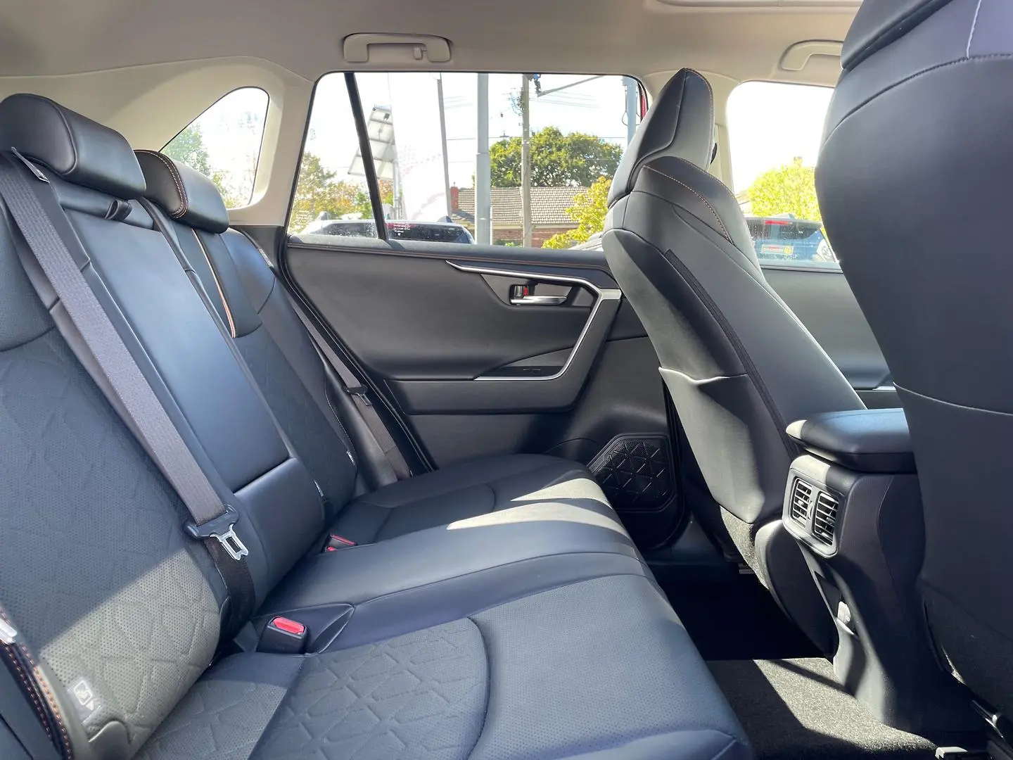 2023 Toyota RAV4 Gallery Image 13