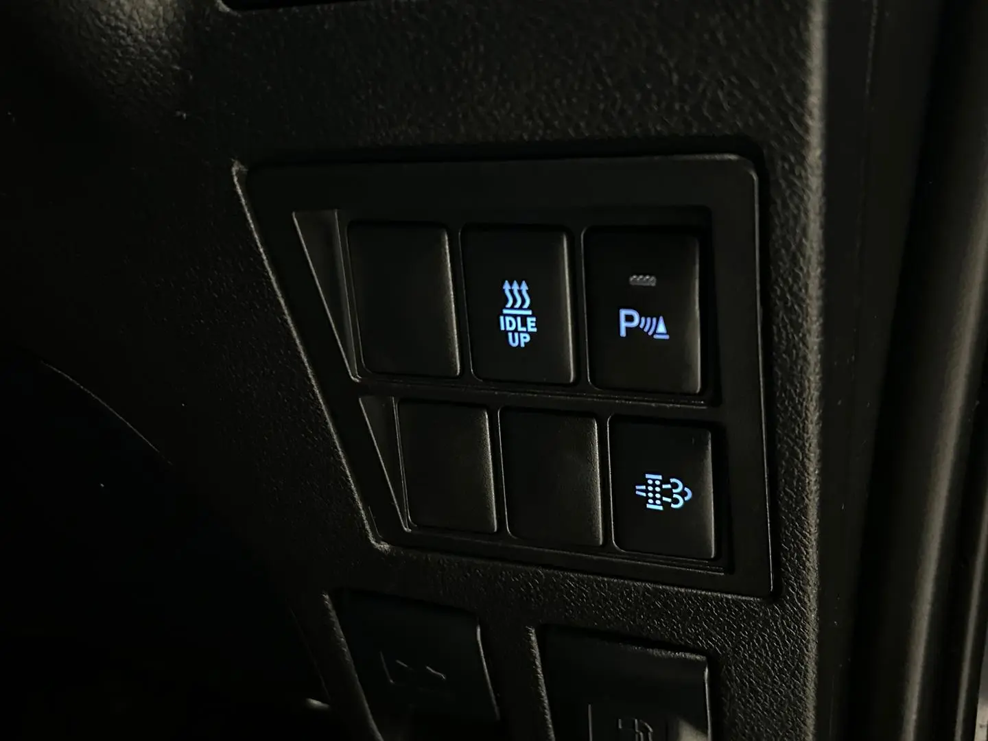 2022 Toyota Hilux Gallery Image 27