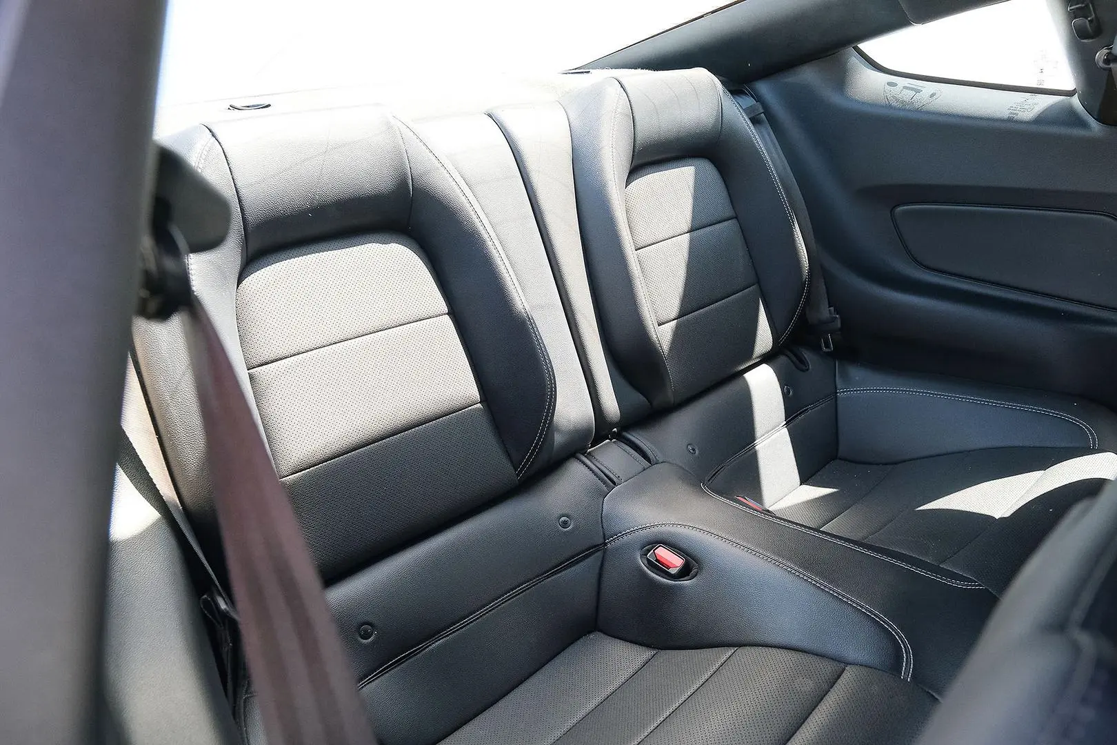 2021 Ford Mustang Gallery Image 12