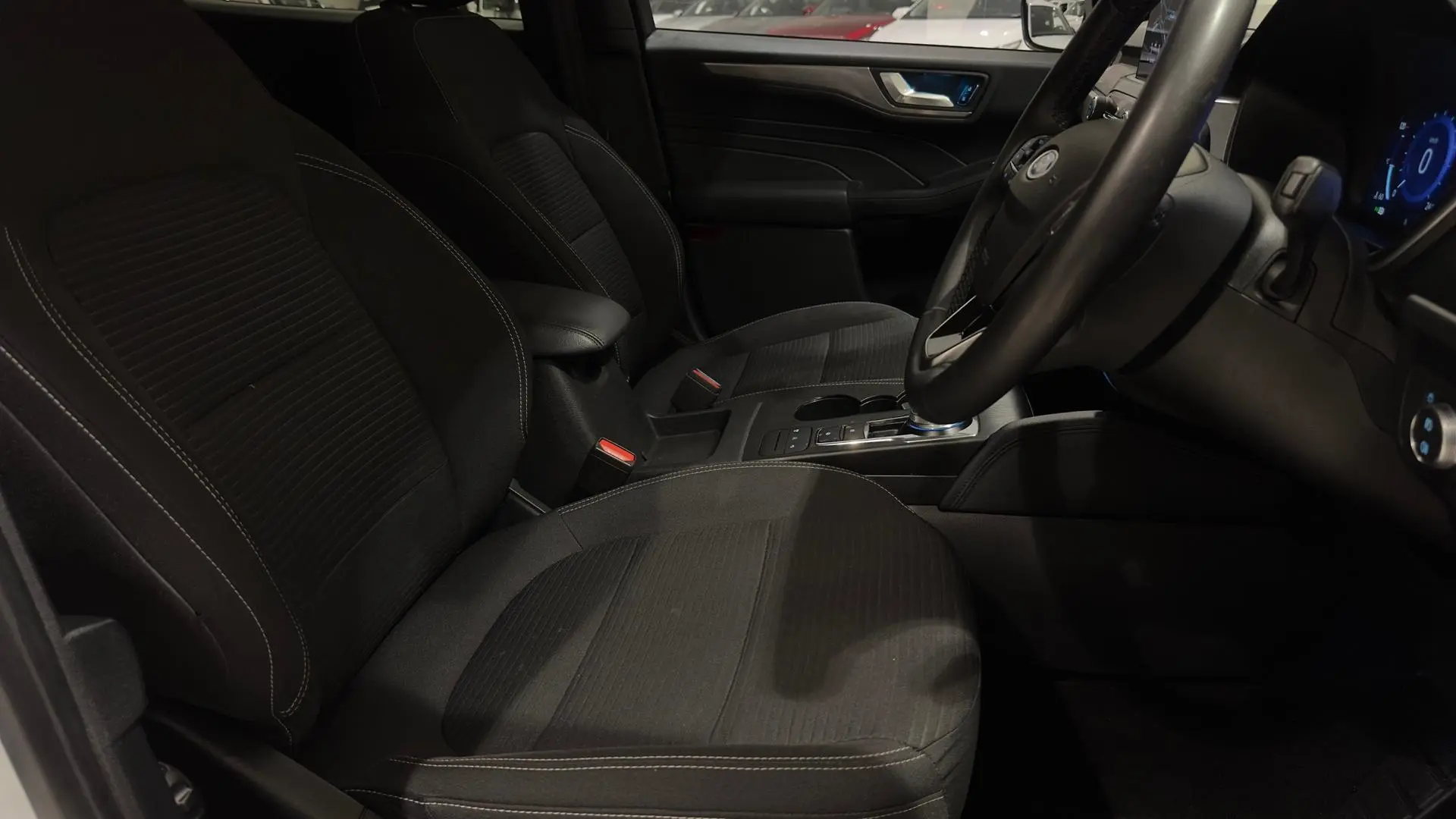 2021 Ford Escape Gallery Image 12