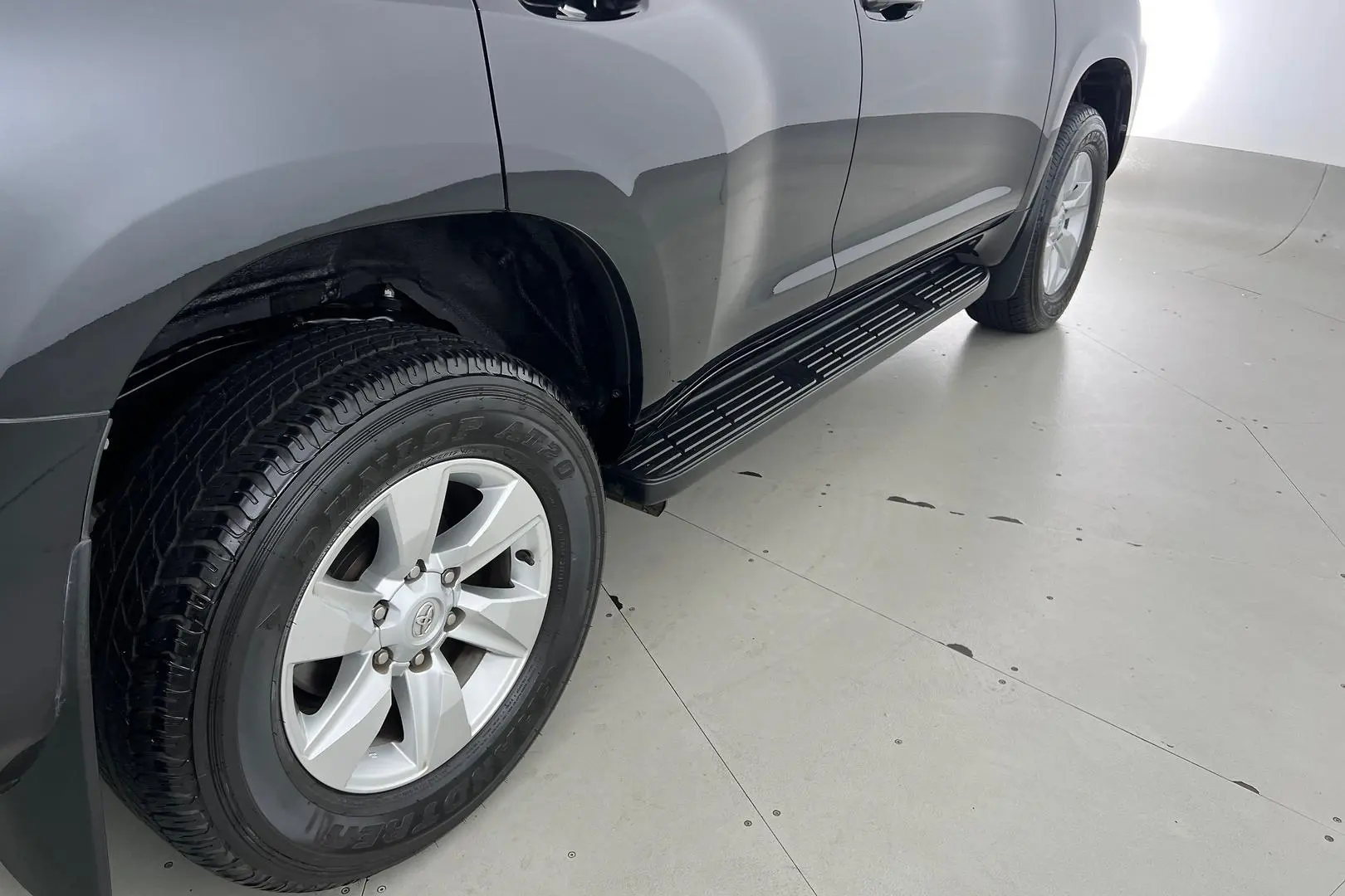 2018 Toyota Landcruiser Prado Gallery Image 5