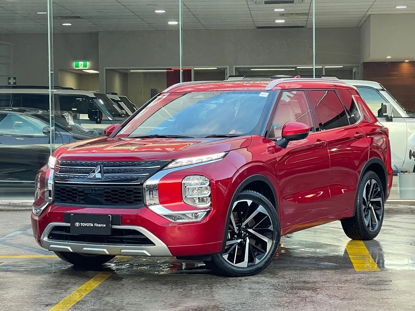 2022 Mitsubishi Outlander Gallery Image 5