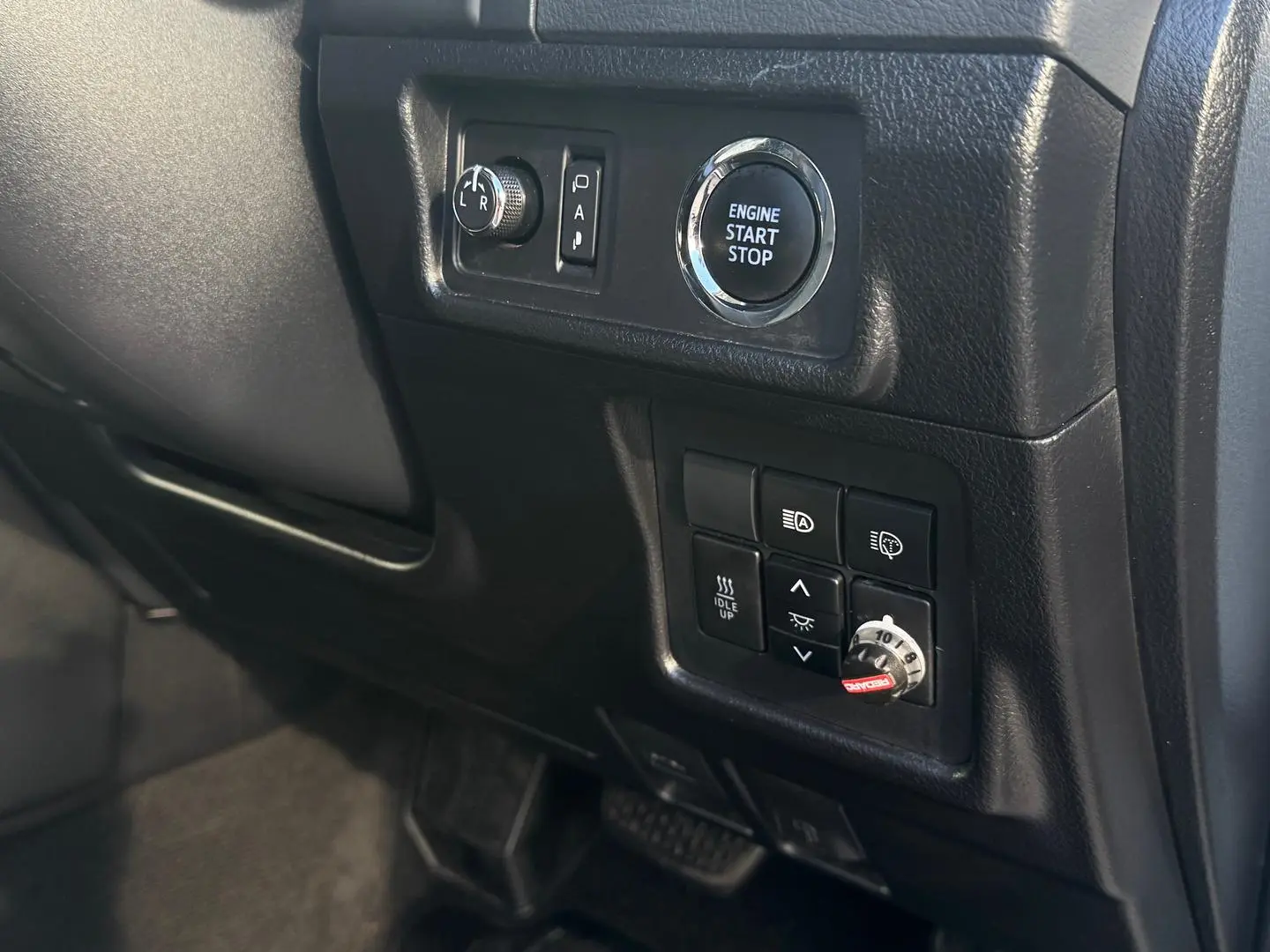 2019 Toyota Landcruiser Prado Gallery Image 14