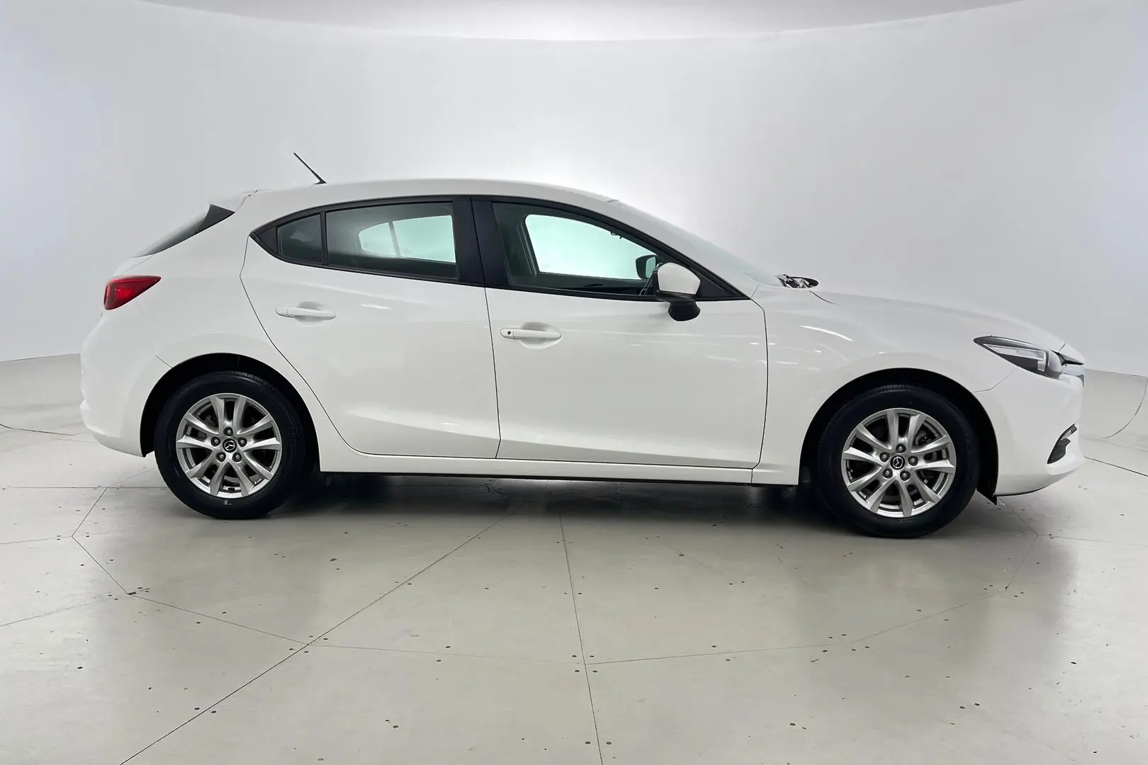 2018 Mazda 3 Gallery Image 3