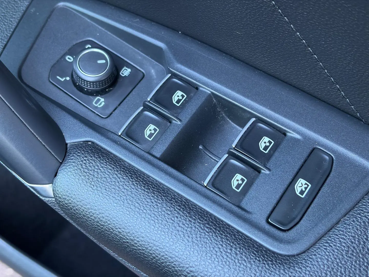 2017 Volkswagen Tiguan Gallery Image 16