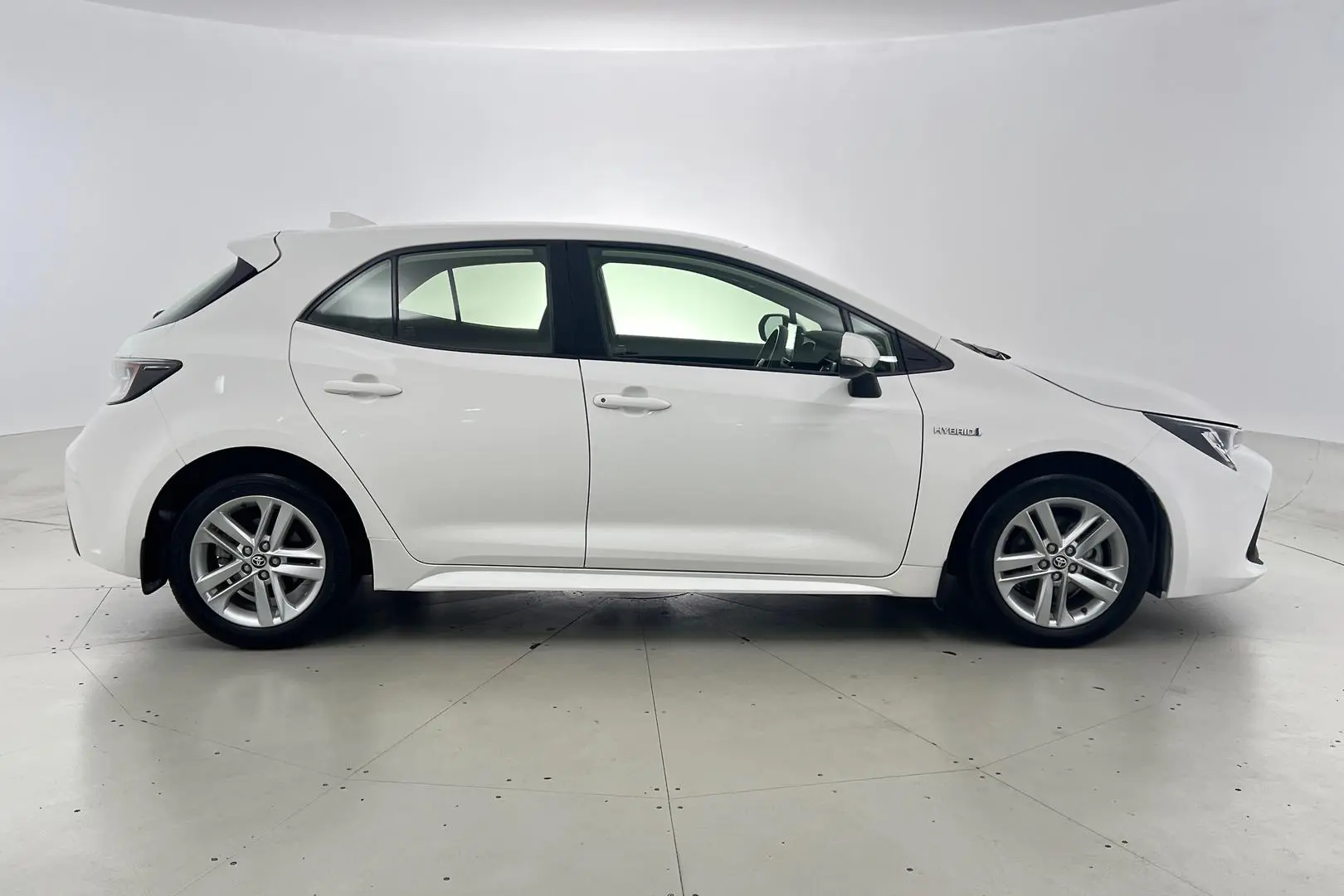 2020 Toyota Corolla Gallery Image 3