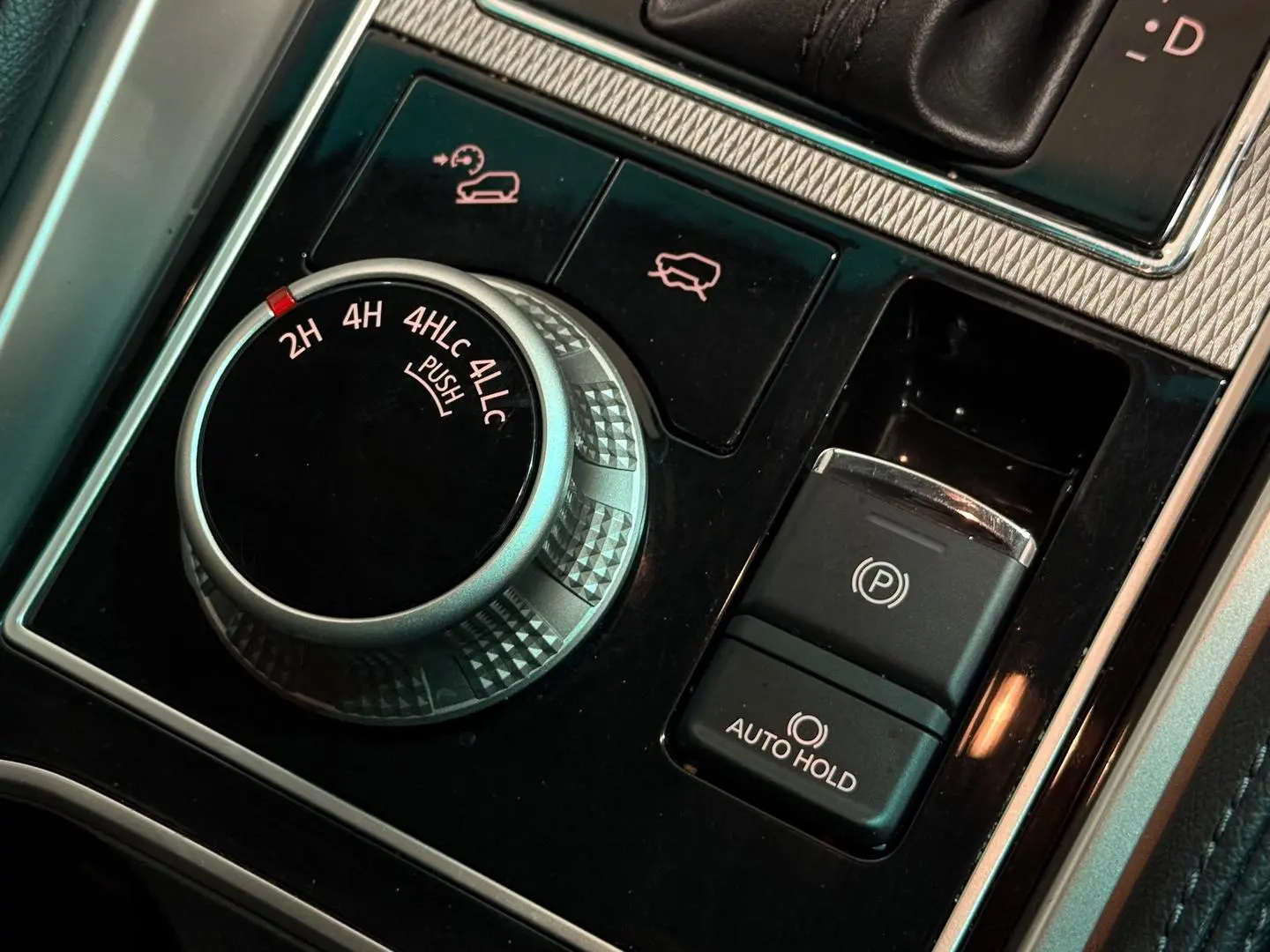 2022 Mitsubishi Pajero Sport Gallery Image 21