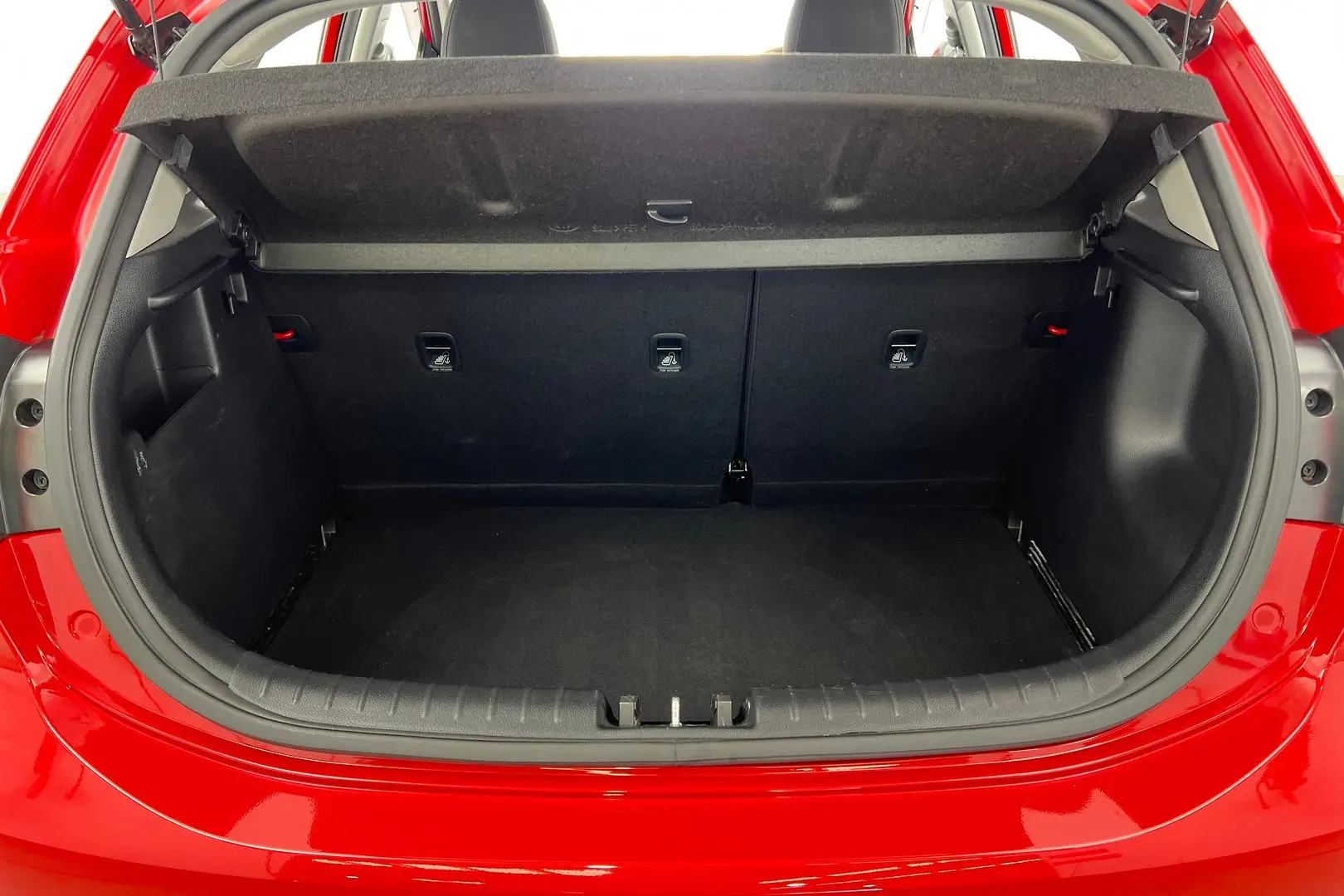 2019 Kia Rio Gallery Image 20