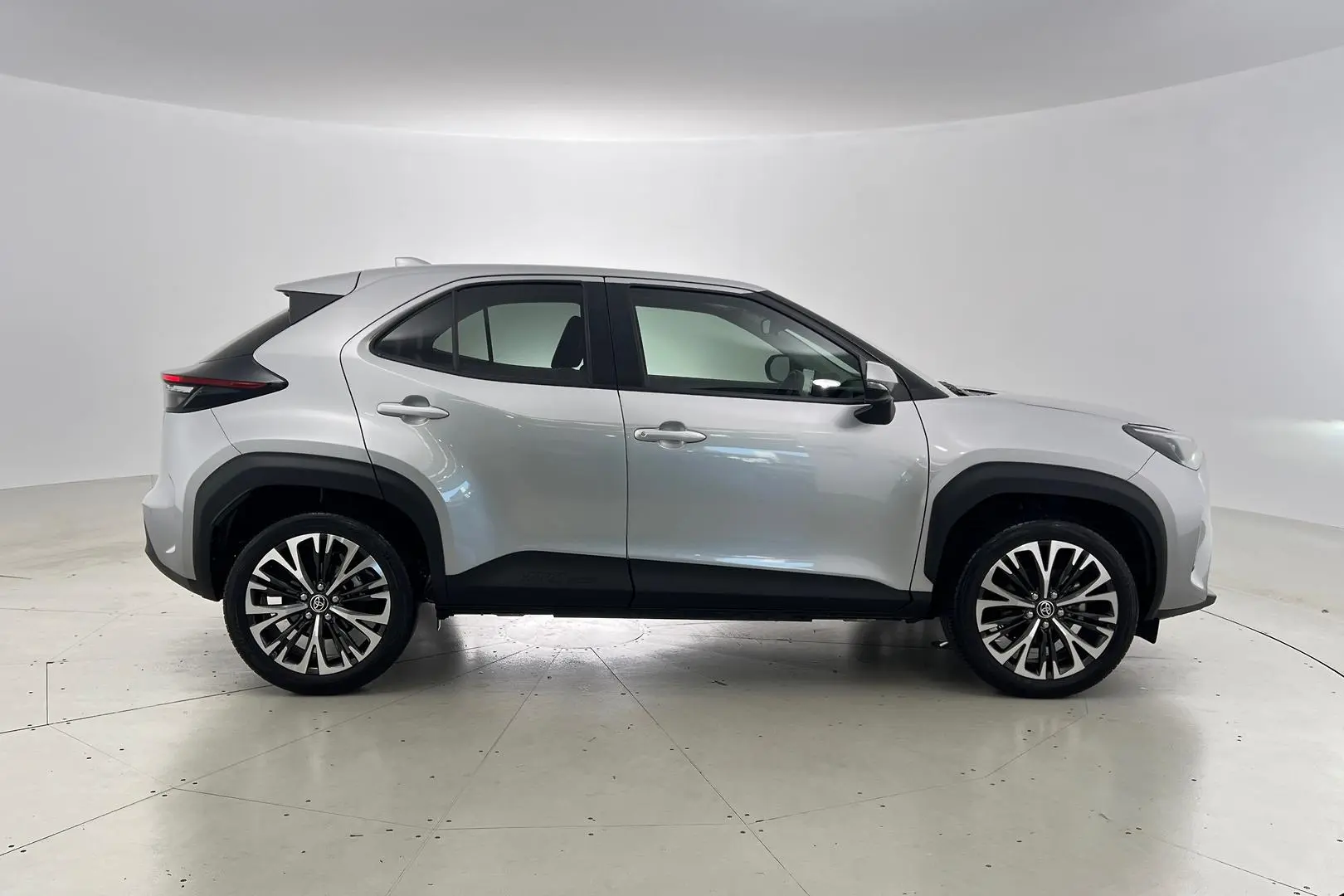 2022 Toyota Yaris Cross Gallery Image 5