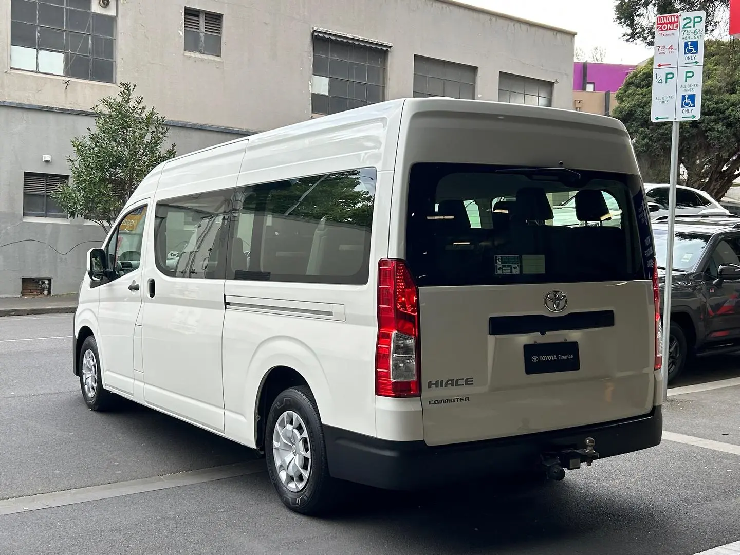 2019 Toyota Hiace Gallery Image 8