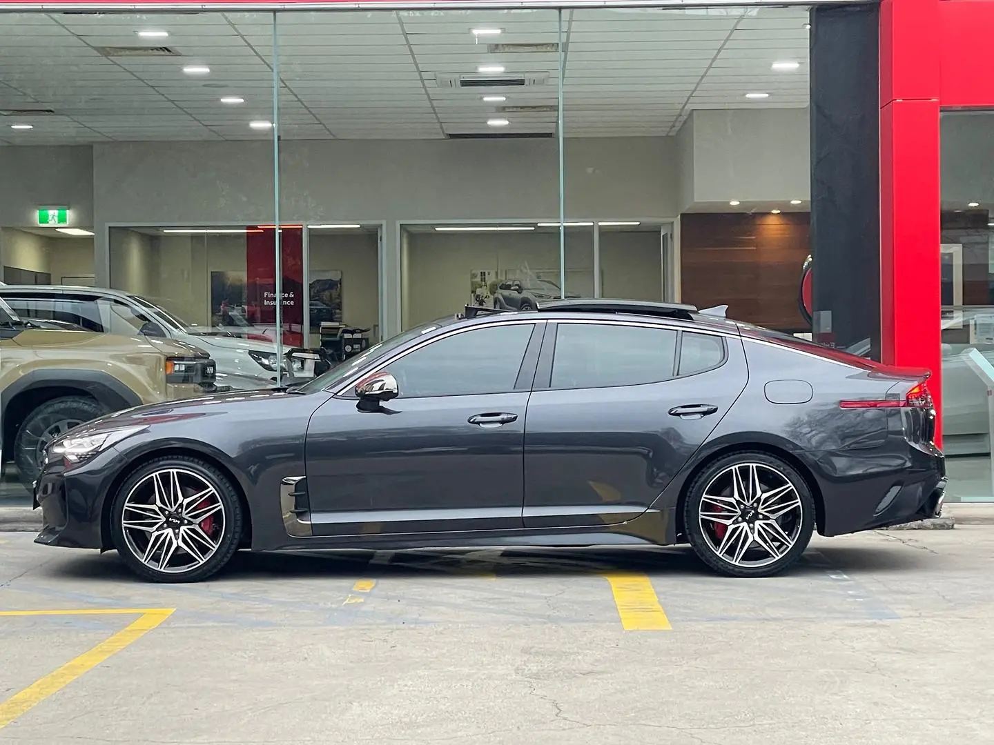 2022 Kia Stinger Gallery Image 6