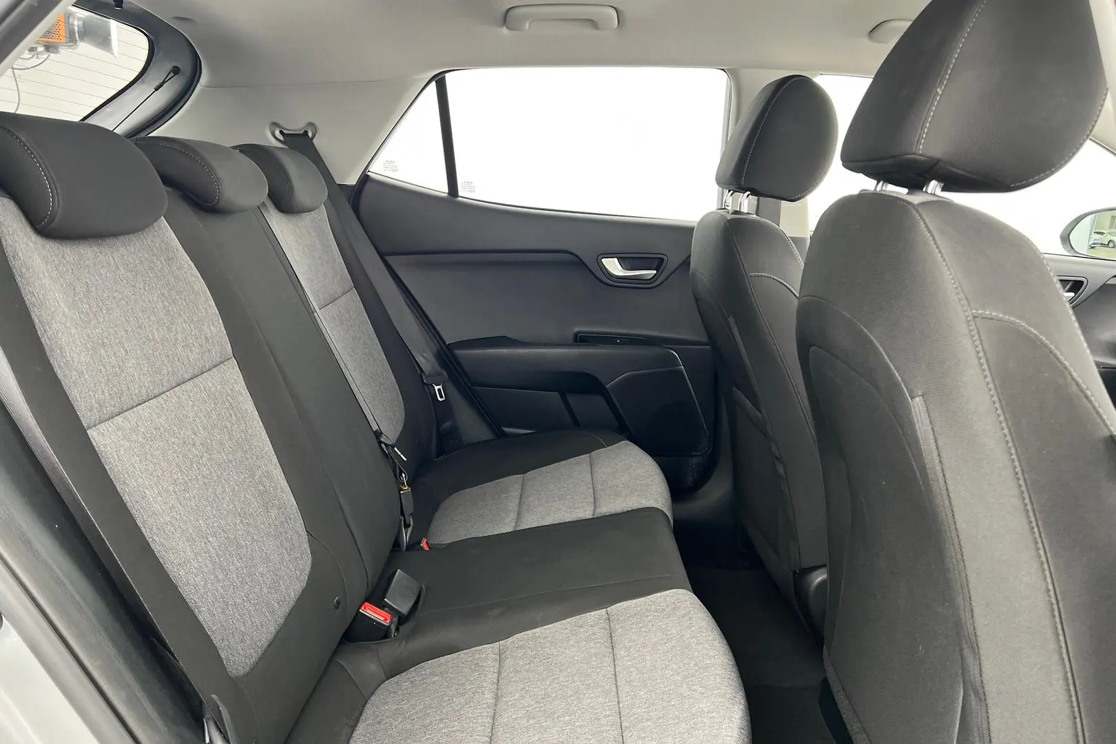 2023 Kia Stonic Gallery Image 13