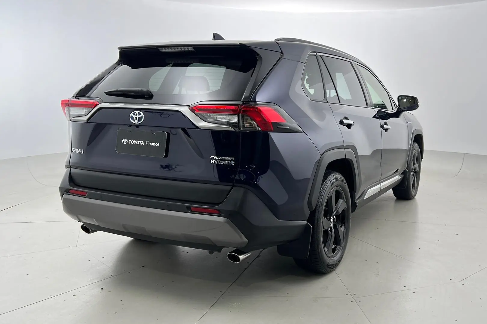 2019 Toyota RAV4 Gallery Image 4