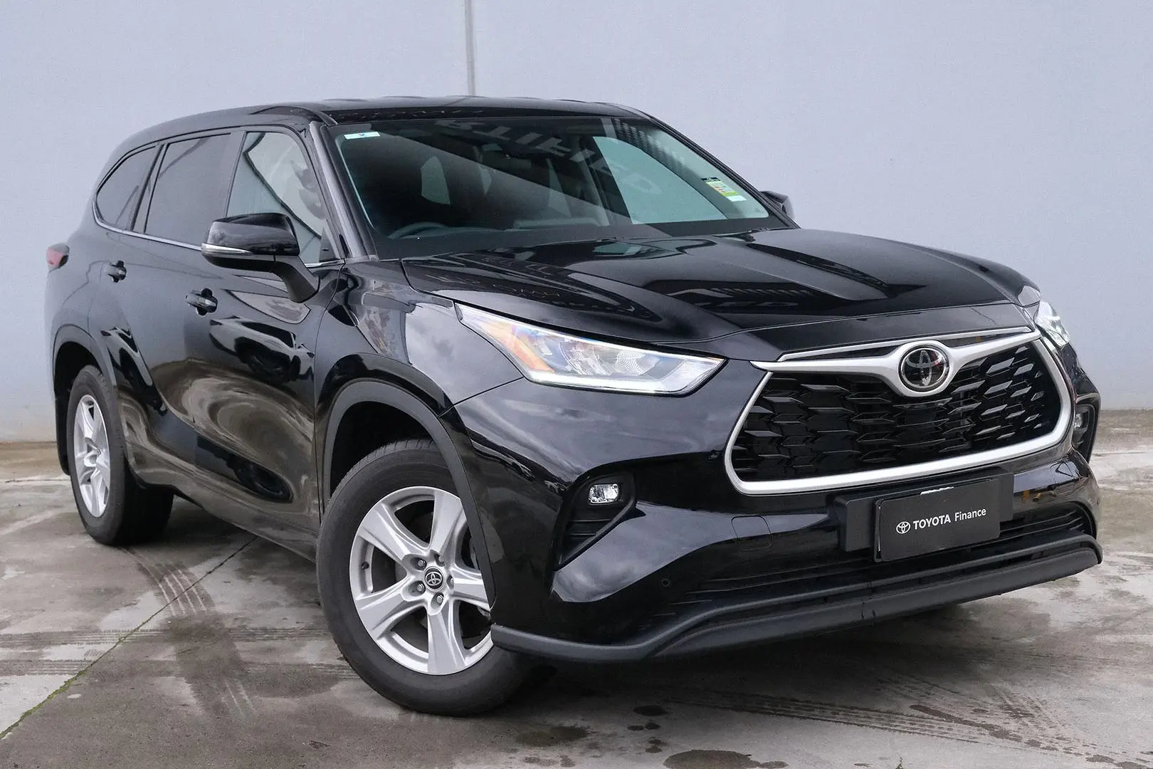 2023 Toyota Kluger Gallery Image 1