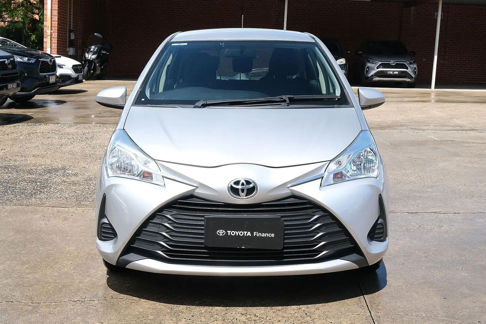 2018 Toyota Yaris Image 3