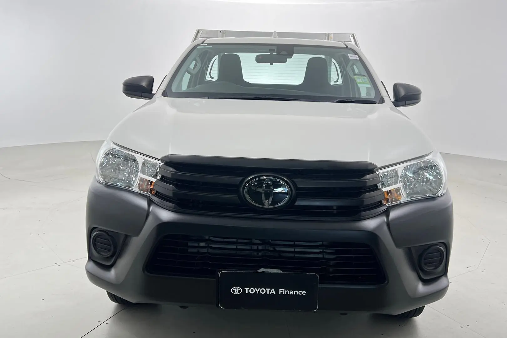 2022 Toyota Hilux Gallery Image 6
