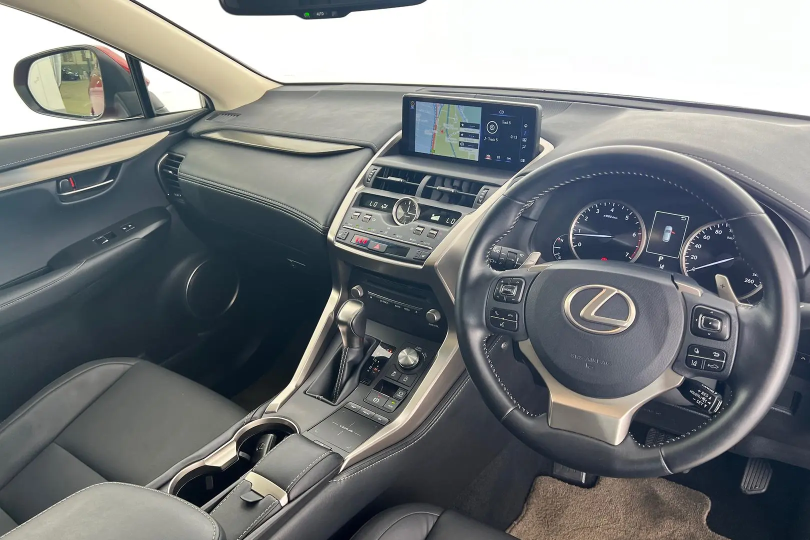 2018 Lexus Nx Gallery Image 3