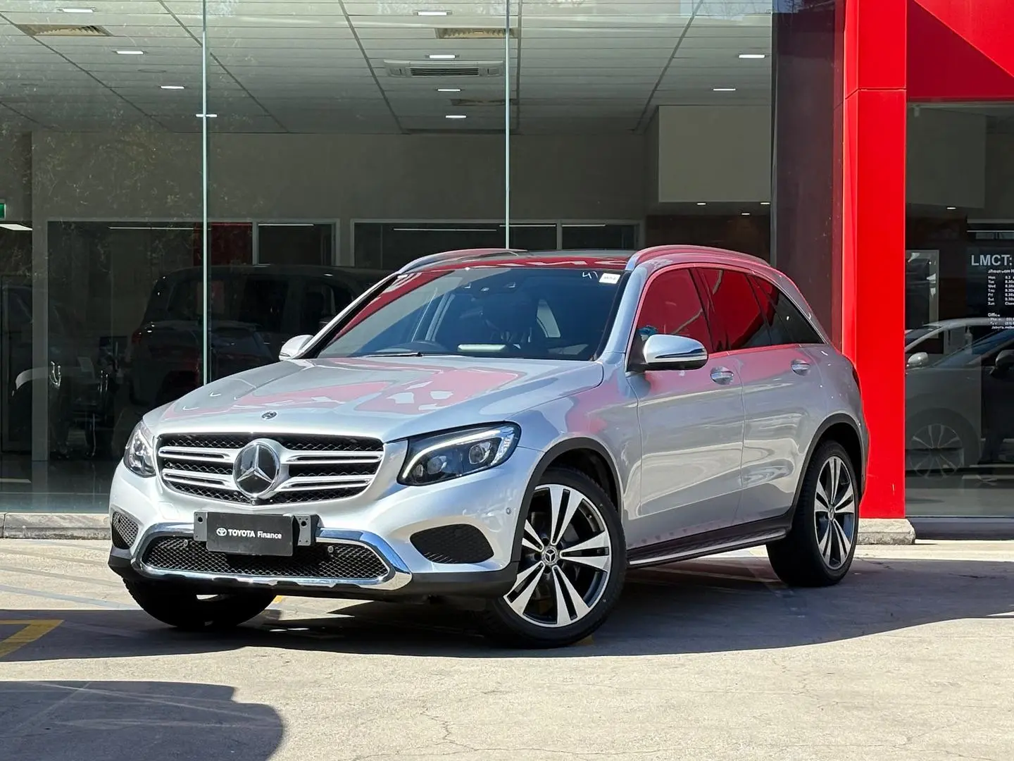 2019 Mercedes-Benz GLC-Class Gallery Image 5