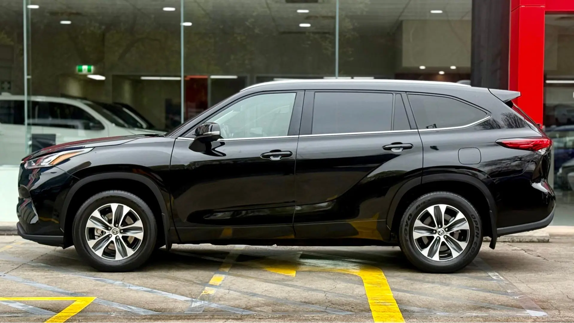 2023 Toyota Kluger Gallery Image 6