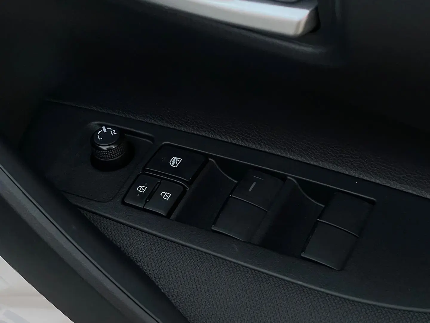2024 Toyota Corolla Gallery Image 18