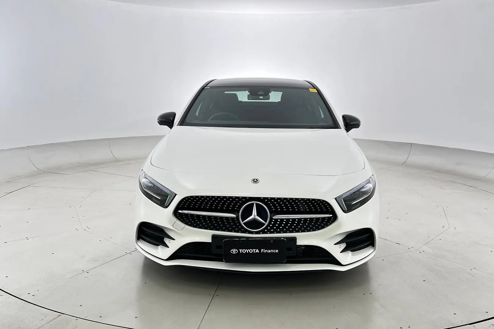 2021 Mercedes-Benz A-Class Gallery Image 10