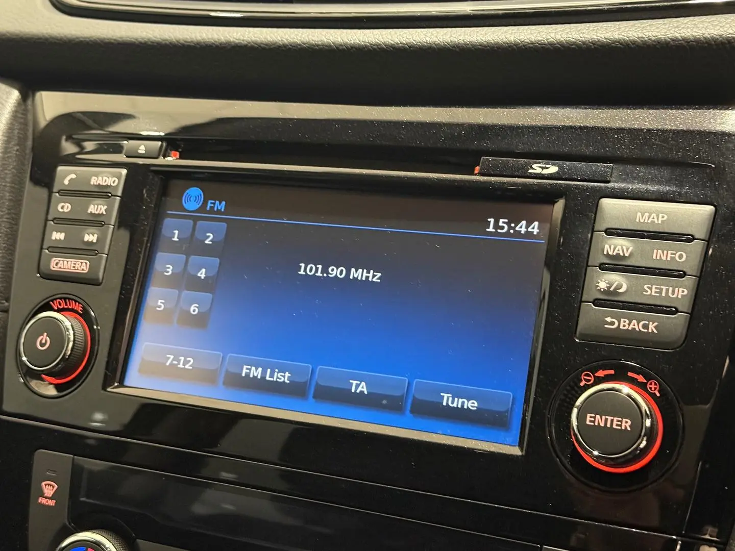 2020 Nissan X-TRAIL Gallery Image 17