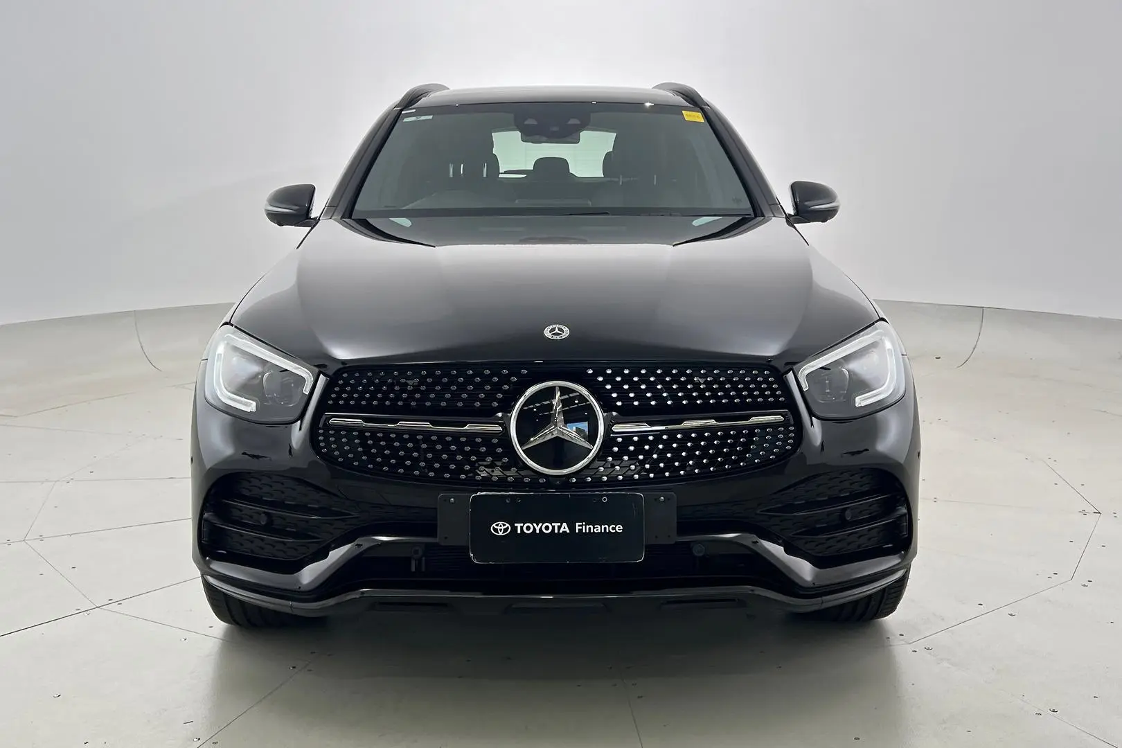 2022 Mercedes-Benz GLC-Class Gallery Image 10