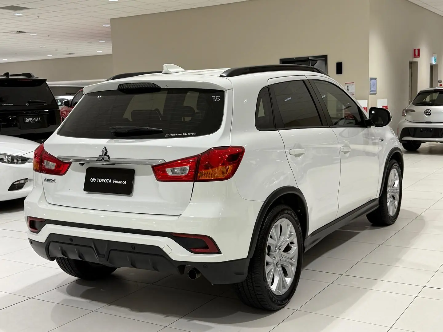 2018 Mitsubishi Asx Gallery Image 10