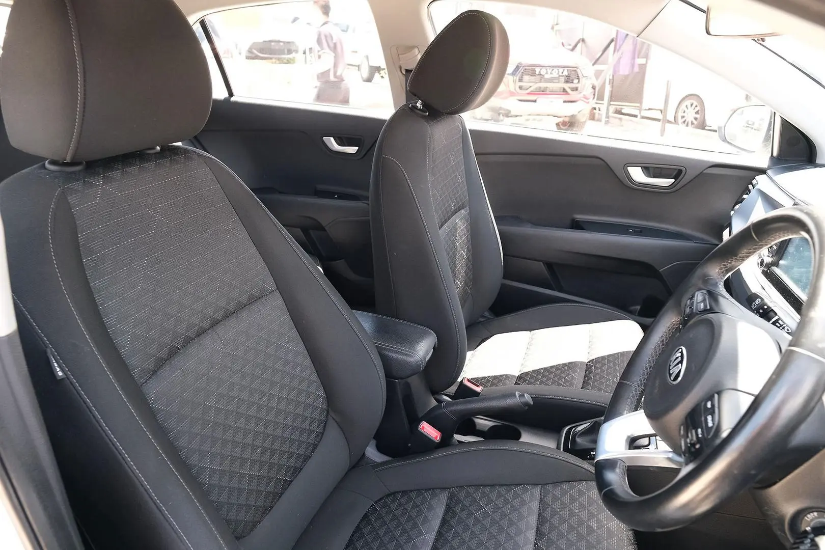 2019 Kia Rio Gallery Image 14