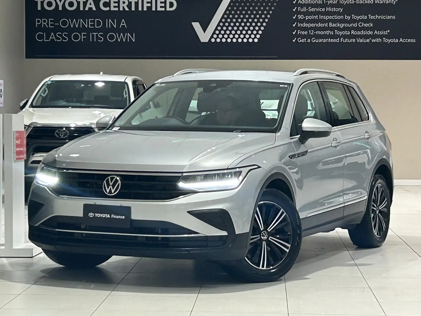 2023 Volkswagen Tiguan Gallery Image 5
