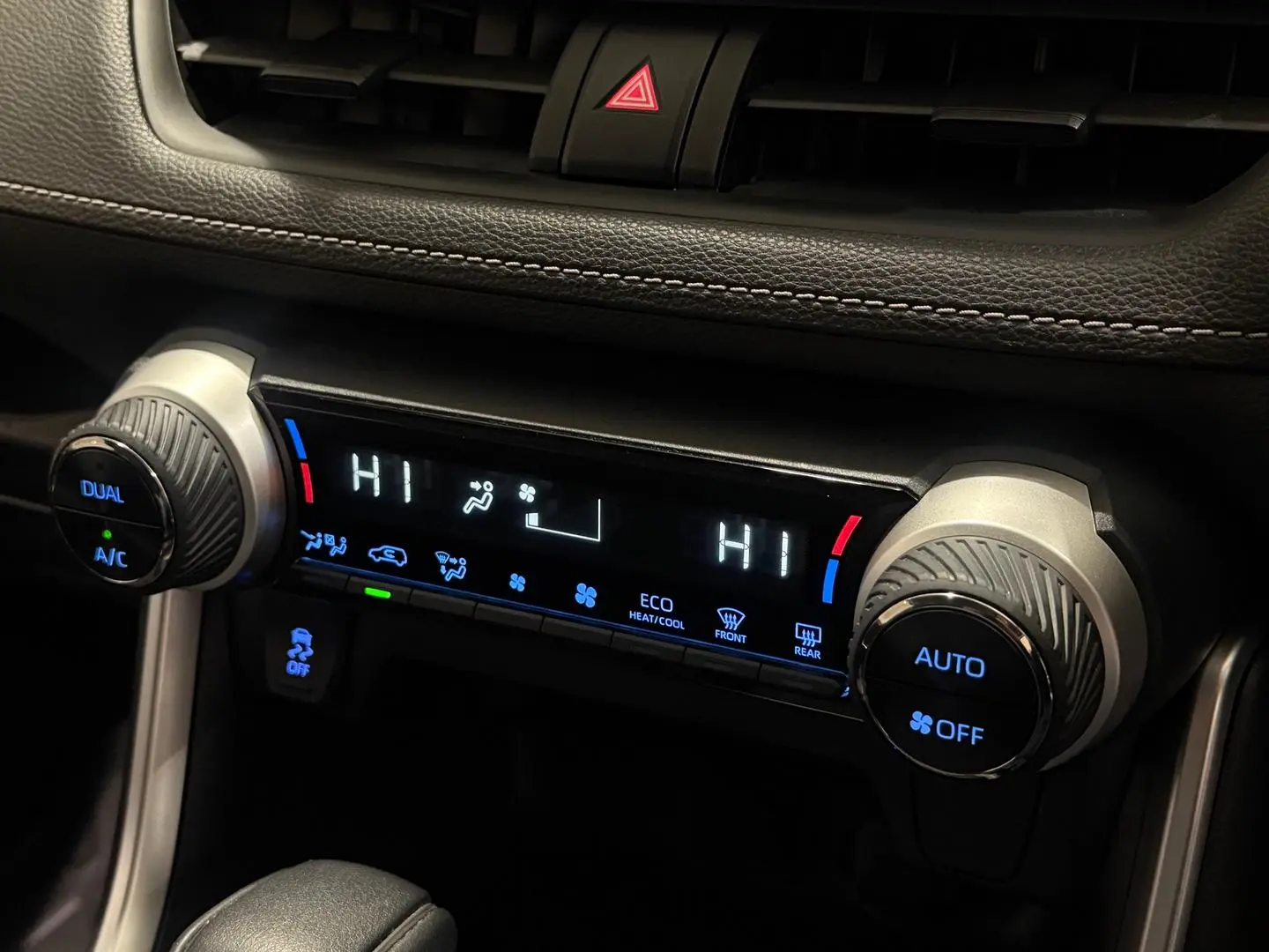 2020 Toyota RAV4 Gallery Image 18