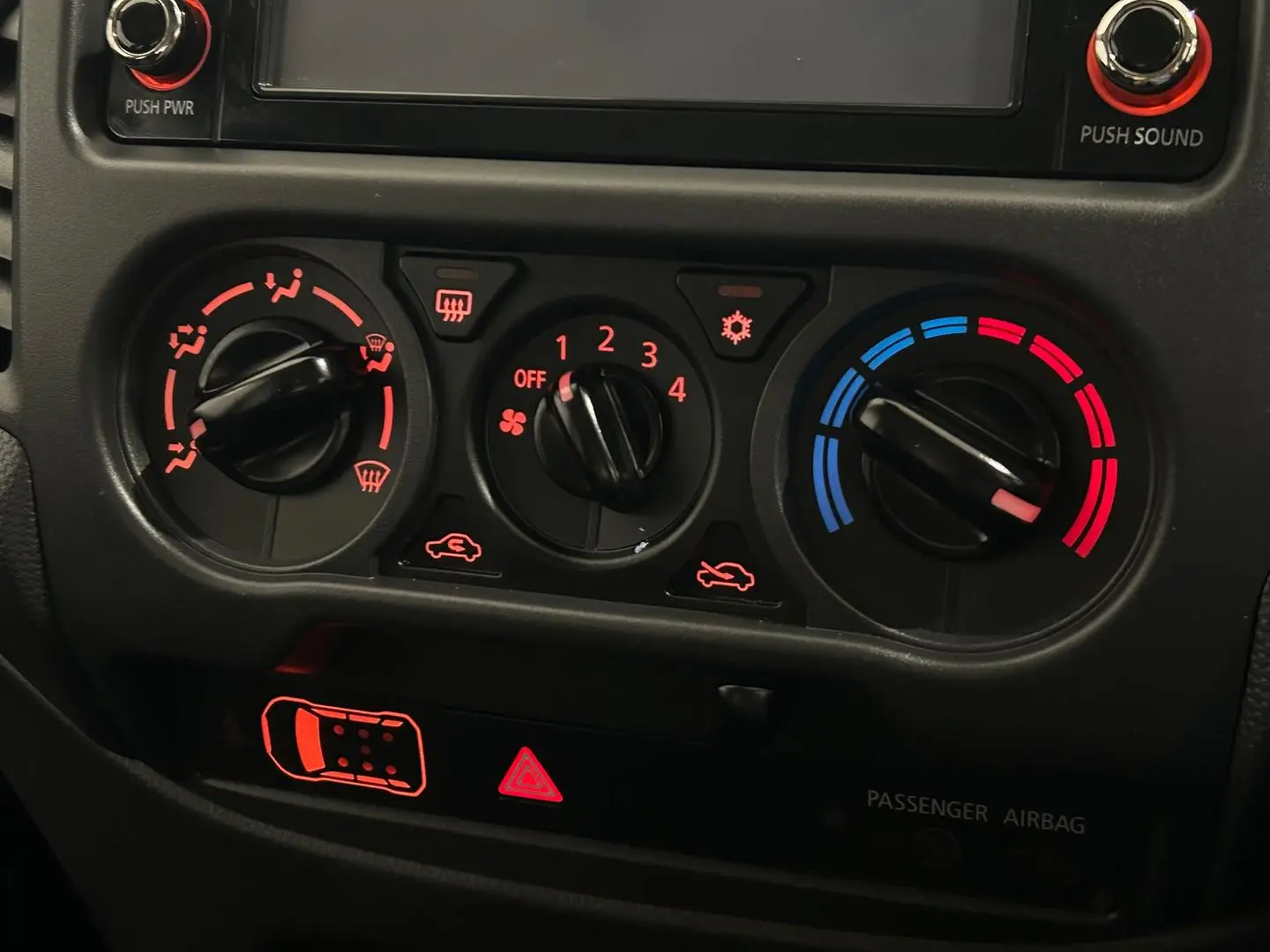 2021 Mitsubishi Triton Gallery Image 15