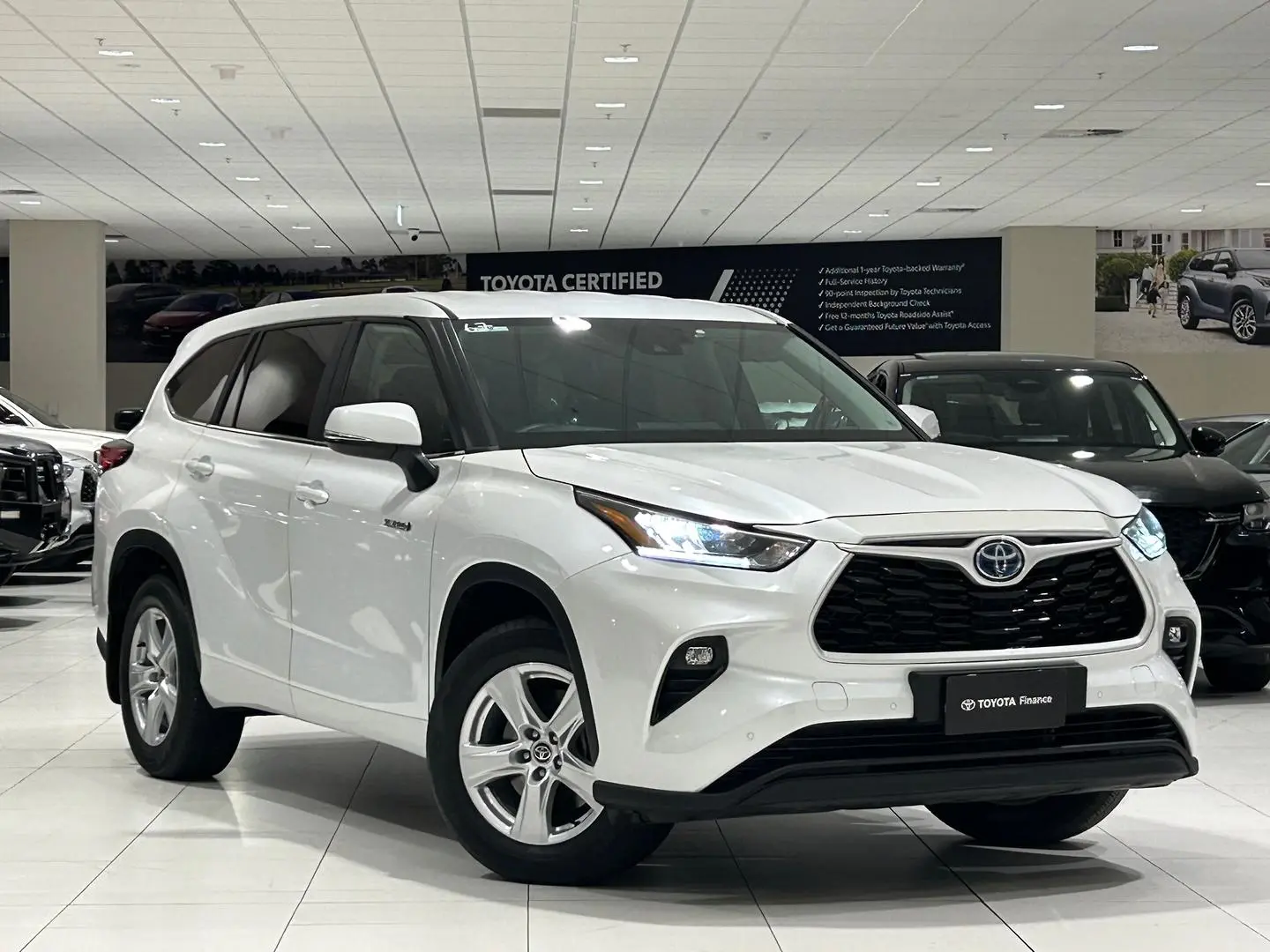 2023 Toyota Kluger Gallery Image 1