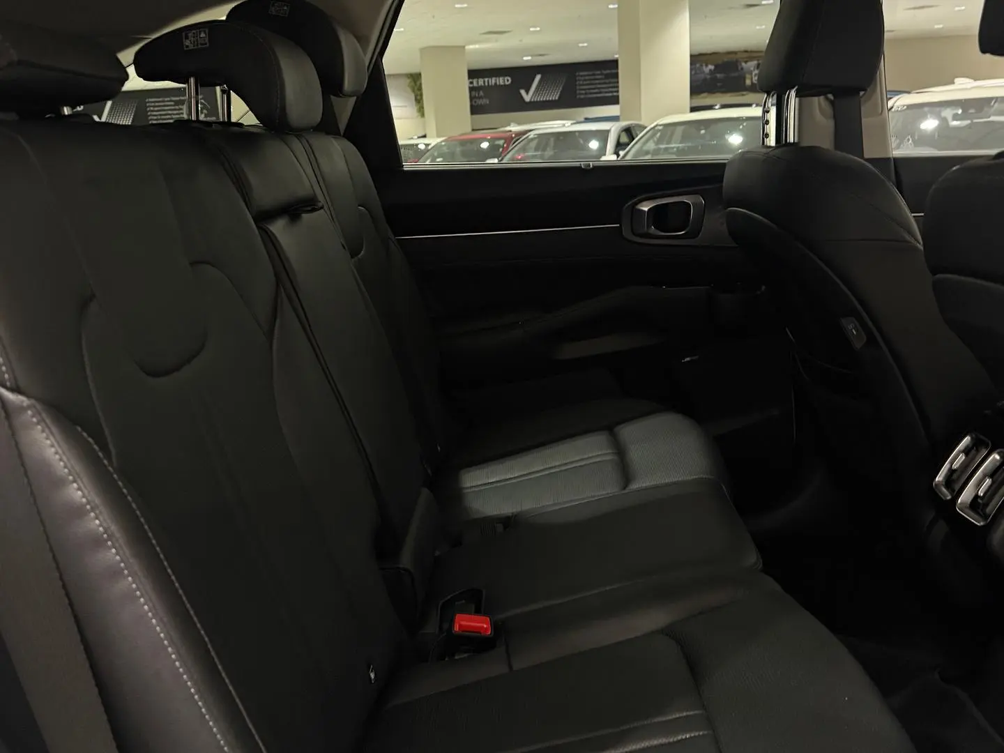 2025 Kia Sorento Gallery Image 15