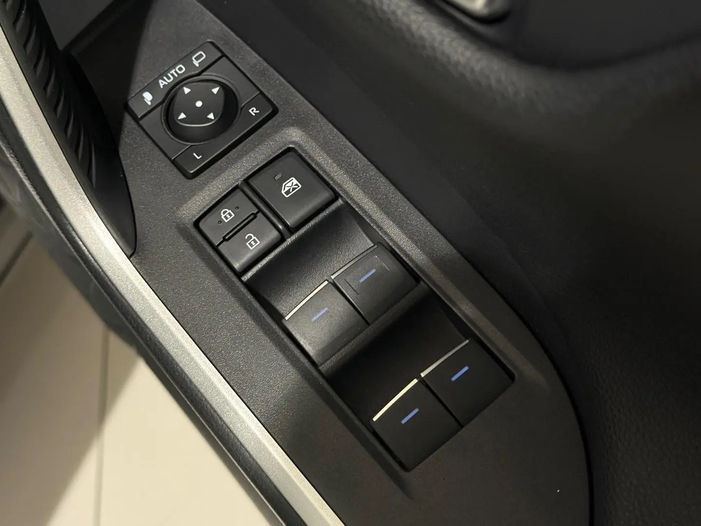 2024 Toyota RAV4 Gallery Image 15