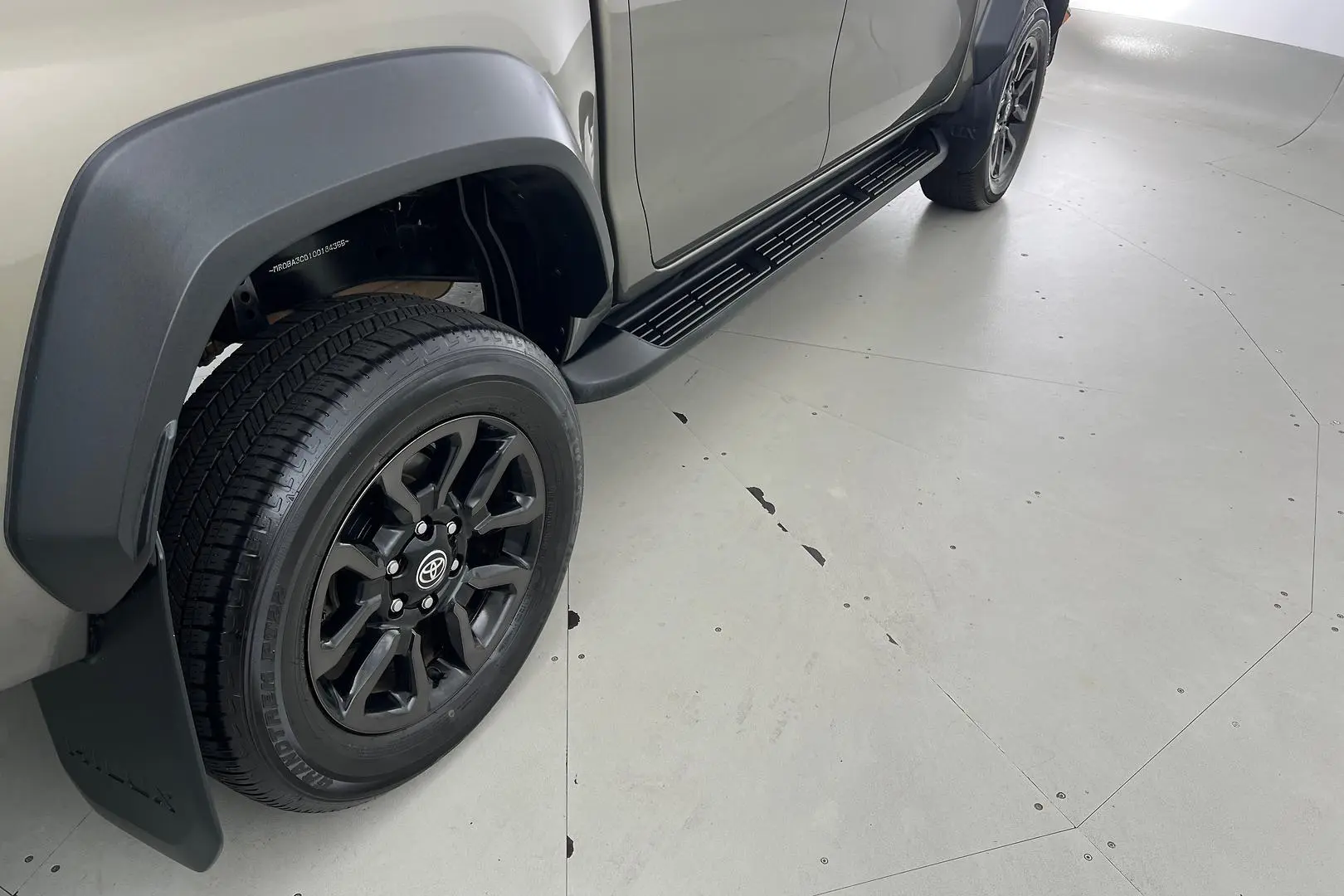 2023 Toyota Hilux Gallery Image 11