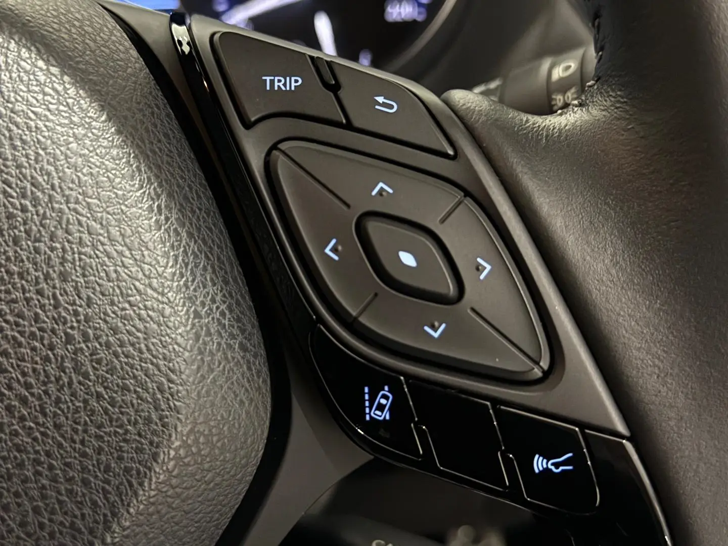 2021 Toyota C-HR Gallery Image 23