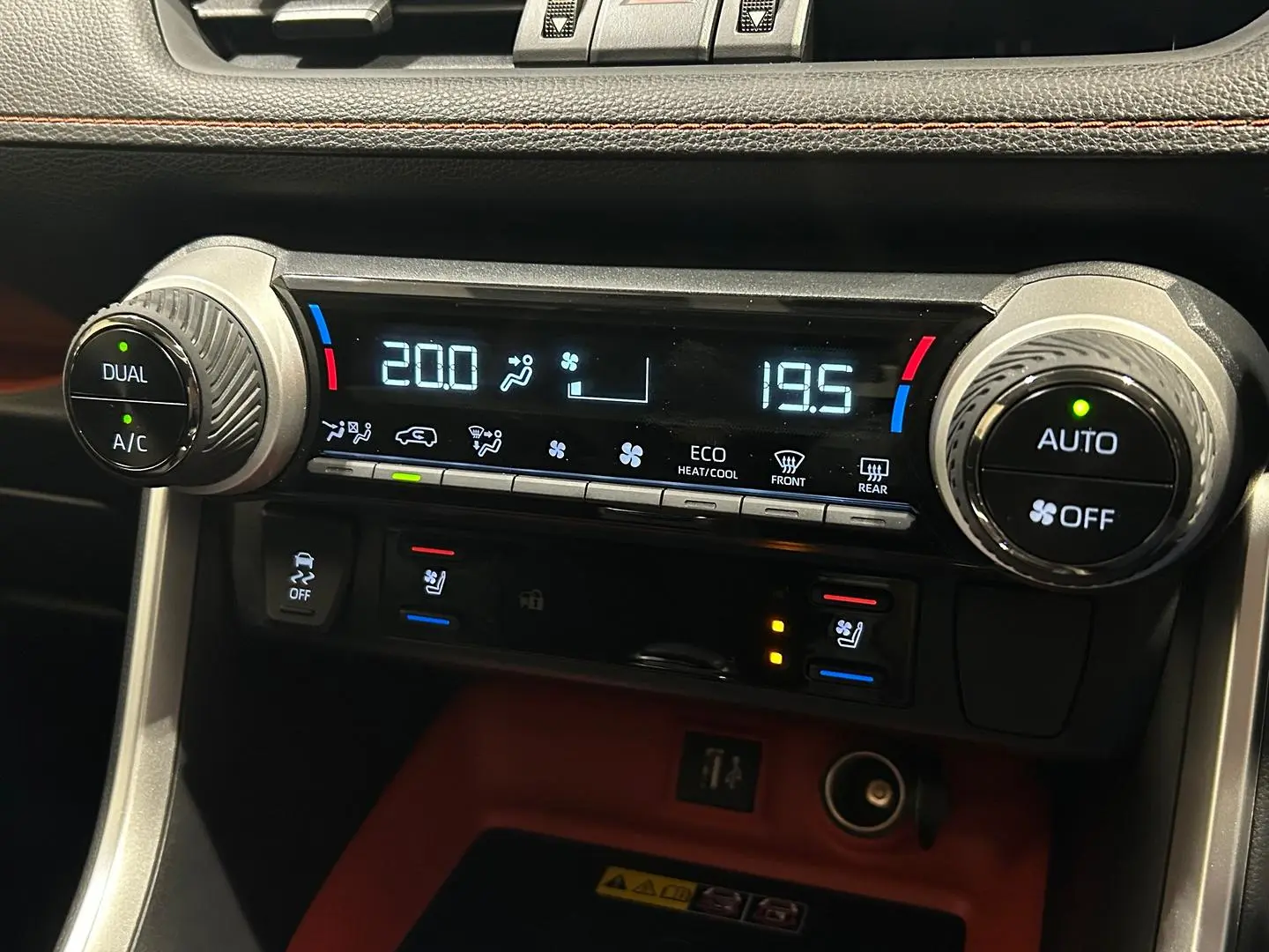 2024 Toyota RAV4 Gallery Image 19