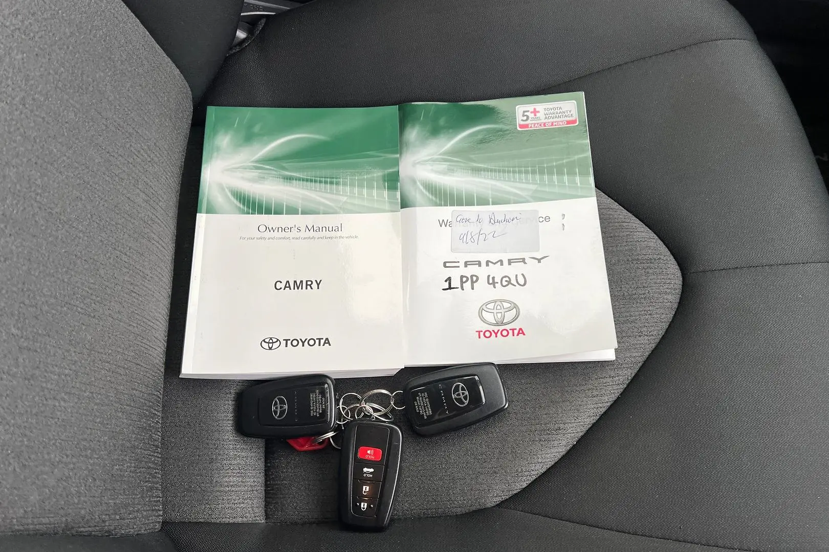 2019 Toyota Camry Gallery Image 22