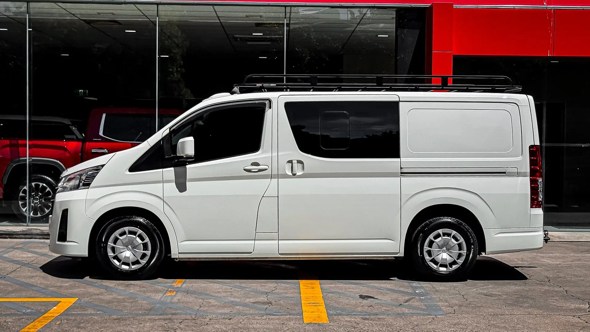 2023 Toyota Hiace Gallery Image 9