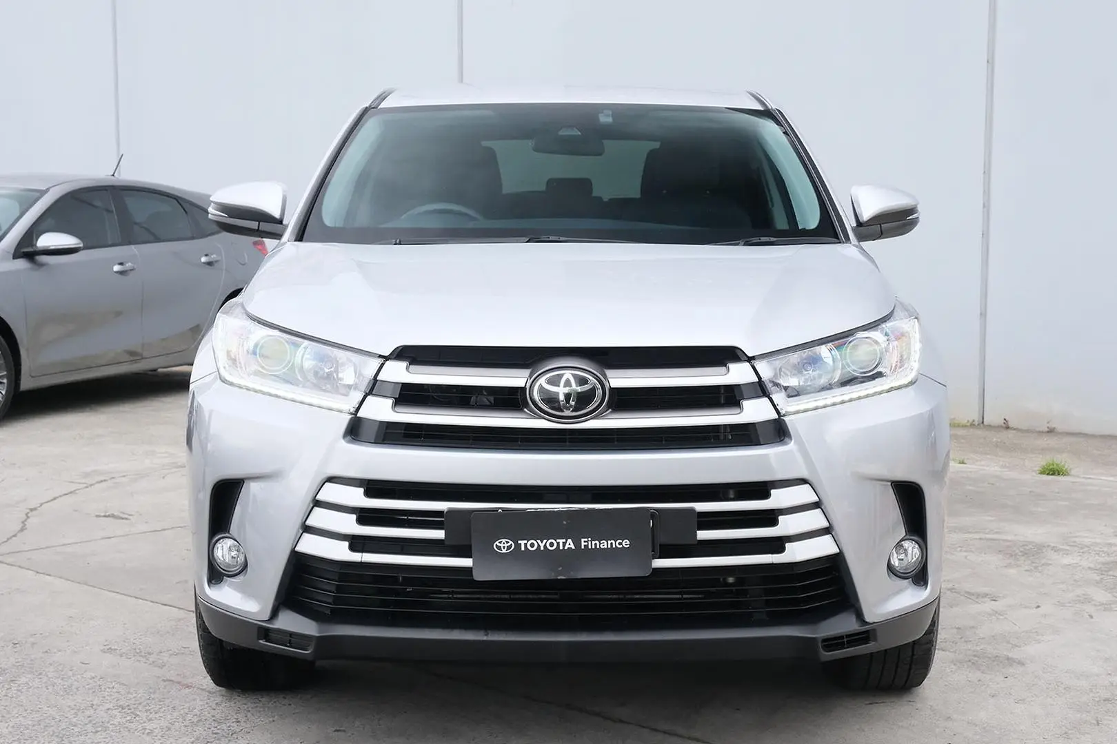 2020 Toyota Kluger Gallery Image 3