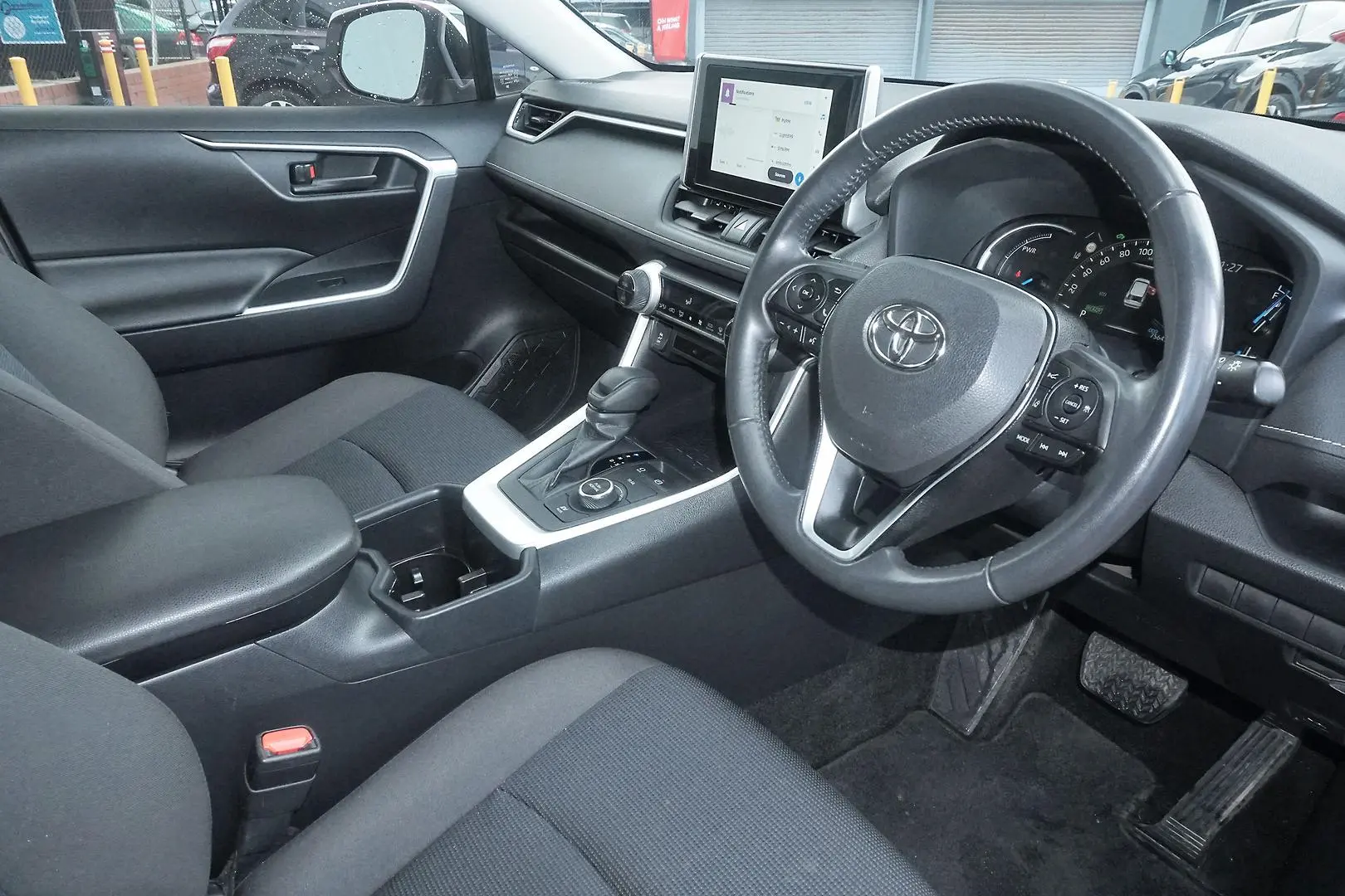 2023 Toyota RAV4 Gallery Image 6